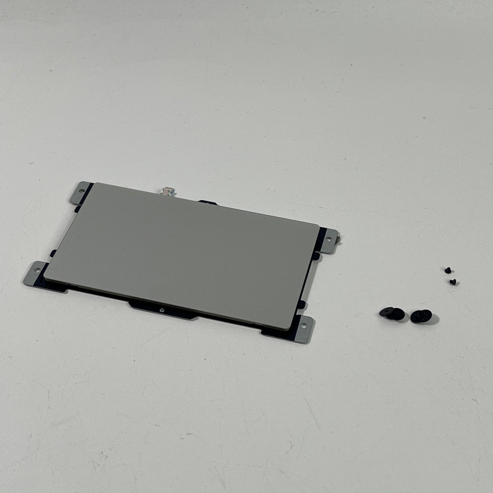Genuine Silver HP ProBook 440  G8 Touchpad ,cable & Screws. B195546A