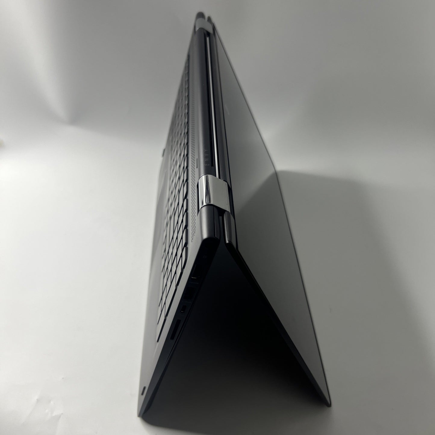 HP Envy x360 15-ar052sa 15.6” Touchscreen AMD A12-9700P 8GB RAM 256GB SSD Win 11