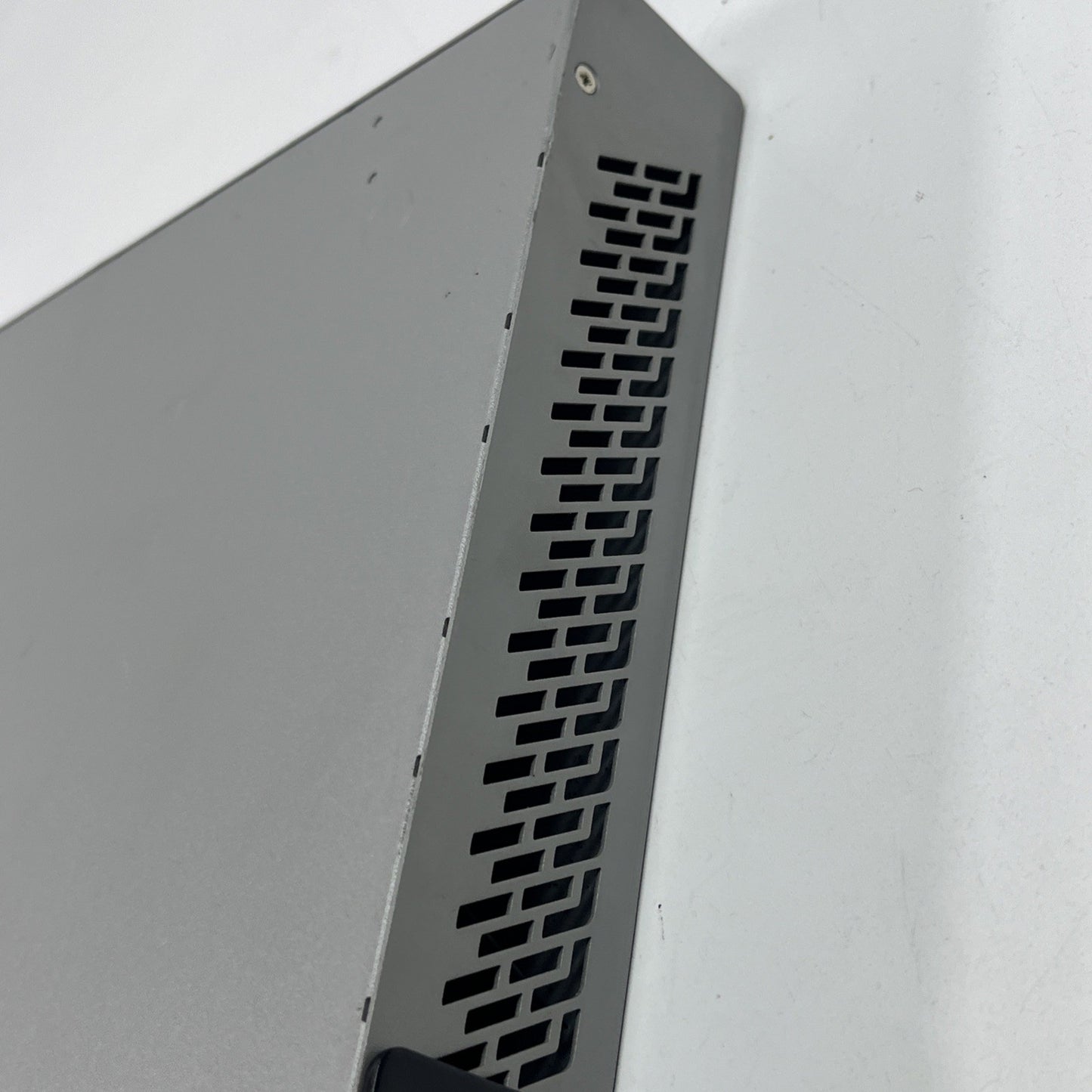 Cisco SG200-26P 26-Port Gigabit PoE Smart Switch - Black, FEW MINOR.