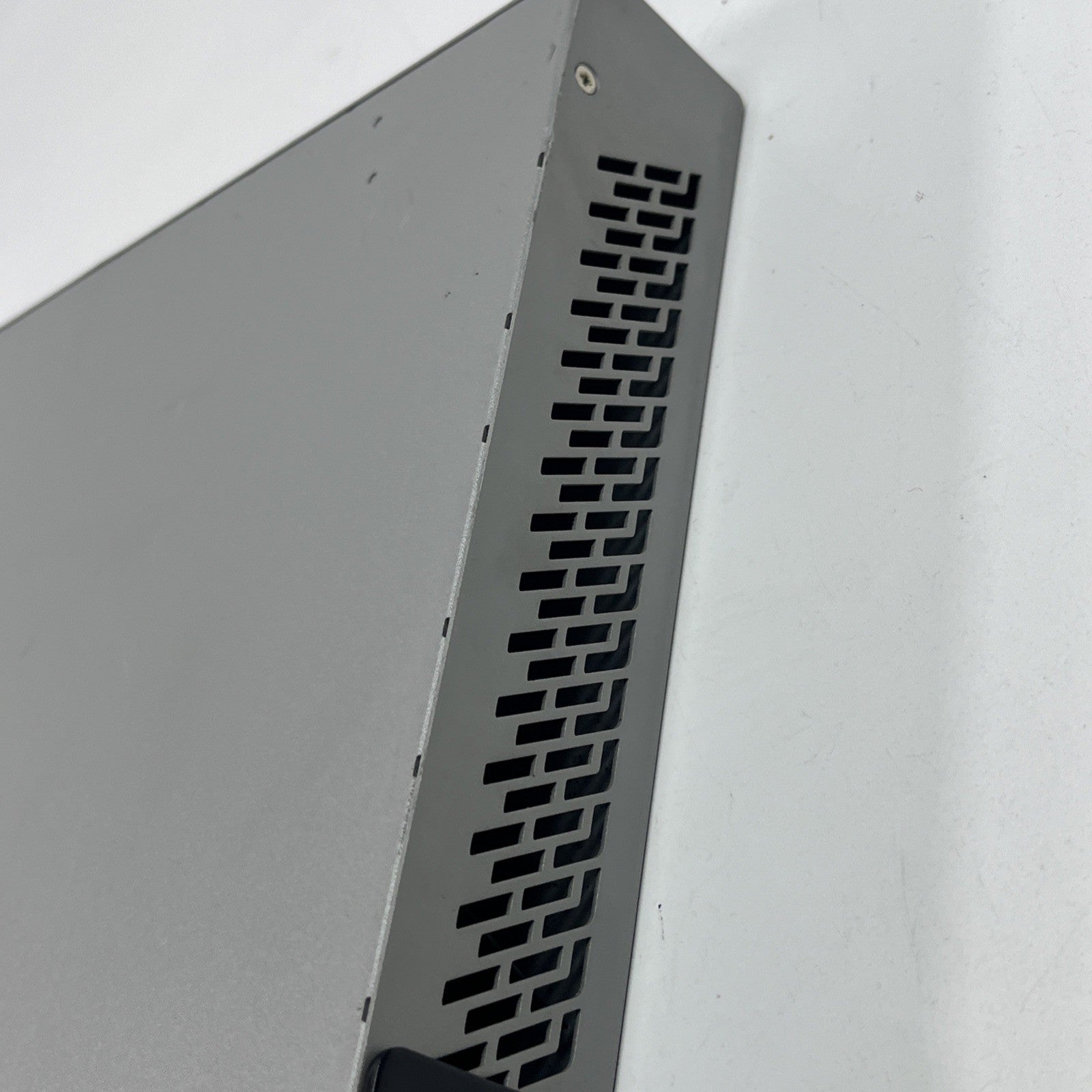 Cisco SG200-26P 26-Port Gigabit PoE Smart Switch - Black, FEW MINOR.