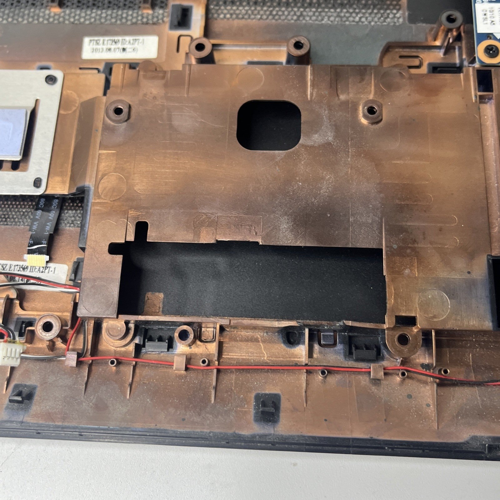 Genuine HP ENVY 17-J SERIES BOTTOM BASE CASE CHASSIS HDD Cable, Speakers