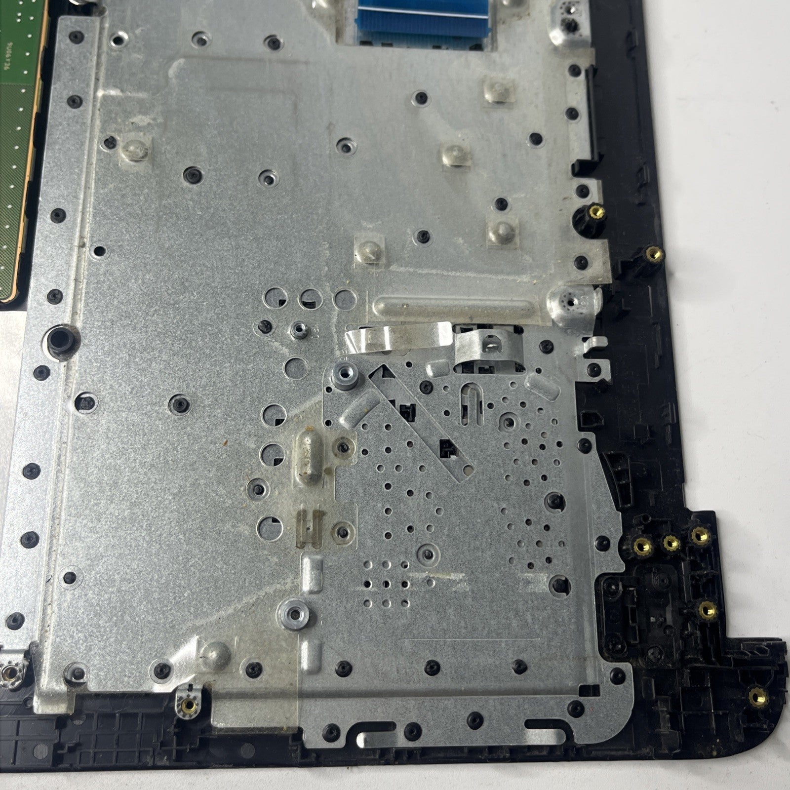 Genuine Silver HP 255 G5 Notebook Palmrest Keyboard And Touchpad.