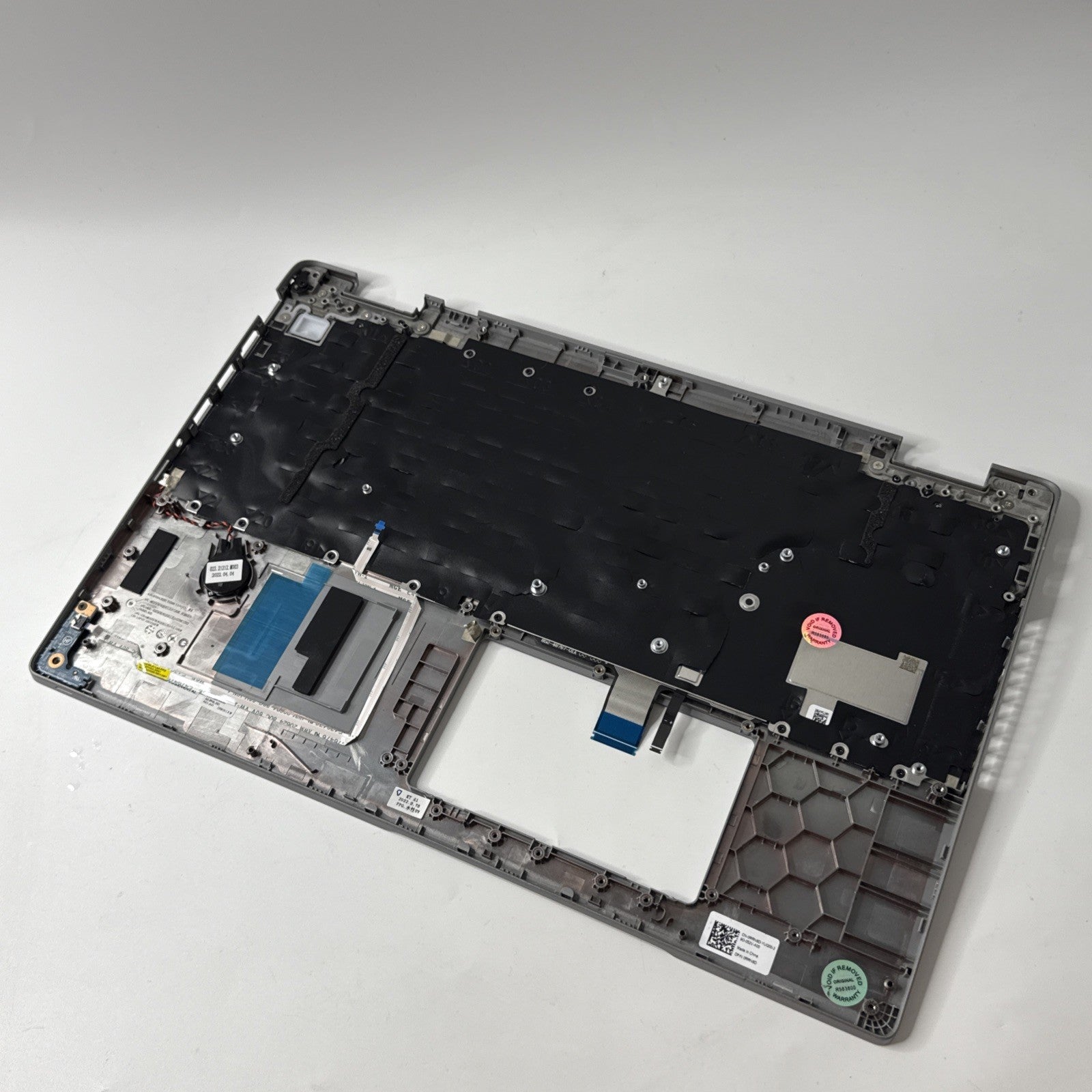 Dell Latitude 5530 Genuine Palmrest Assembly, UK Keyboard 0RRN8D Silver