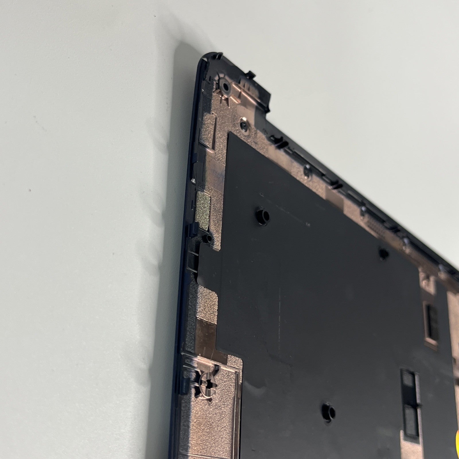 Lenovo IP Slim 3 Chrome 14M868 Bottom Cover 5CB1L30389 HQ2073136V000 Grade B