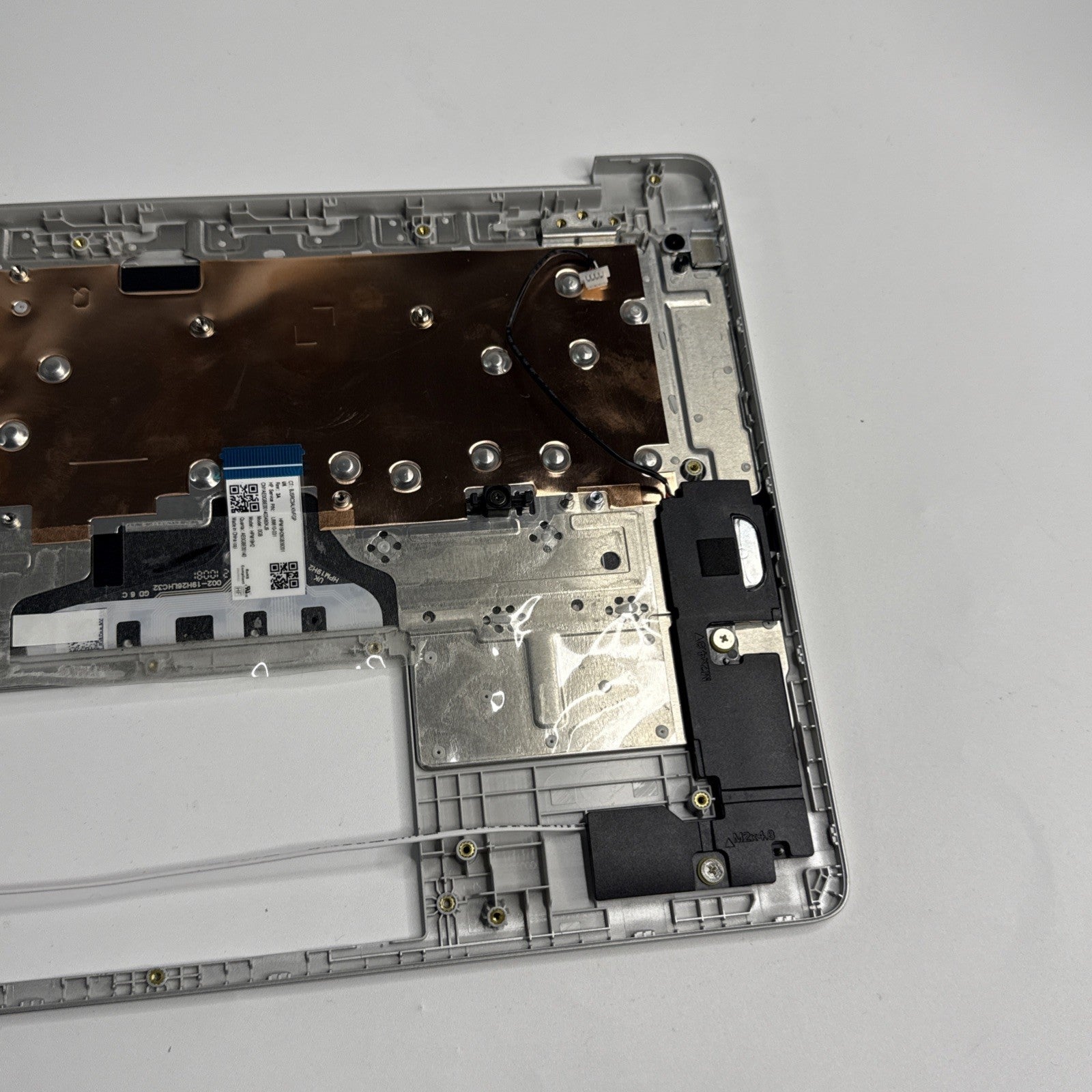 HP Chromebook 14A-NA0001sa Palmrest Cover Keyboard UK Sliver Speakers Genuine