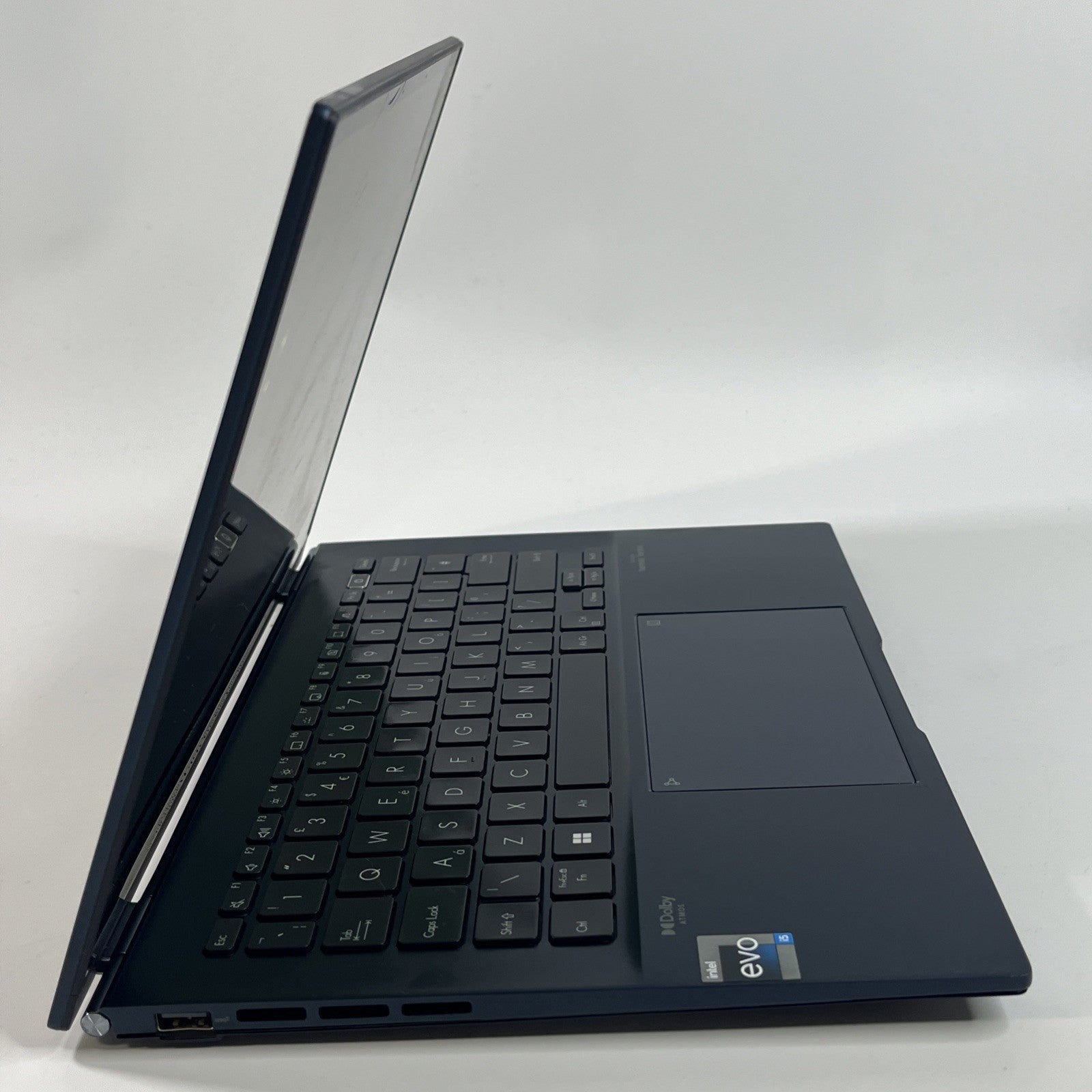 ASUS ZenBook 14 OLED UX3402VA i5-1340P 16GB RAM 512GB SSD Cracked Screen