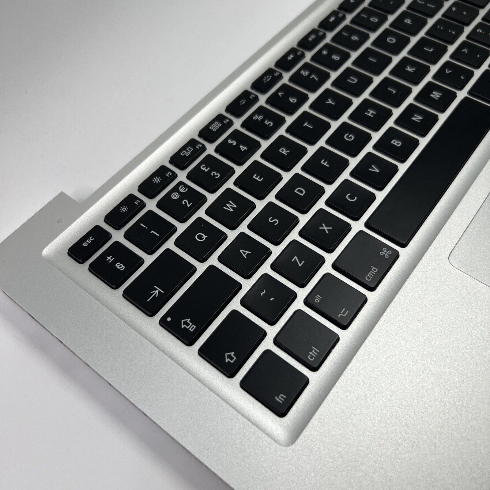 APPLE MACBOOK PRO A1278 13” MID 2012 Palmrest (Dent) UK Keyboard Touchpad Cables