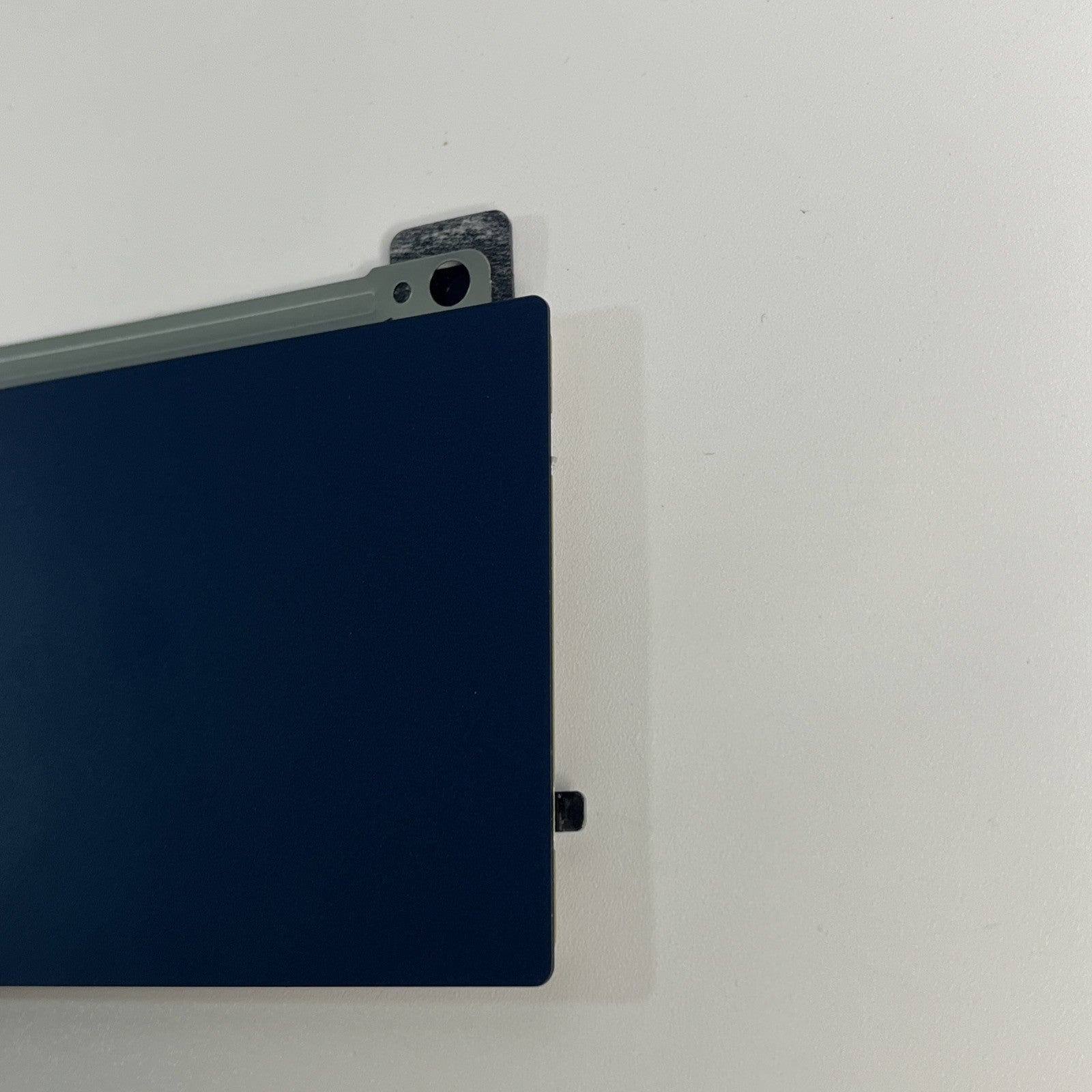 Lenovo Ideapad  Slim 3 Chrome 14M868 Laptop Touchpad Blue