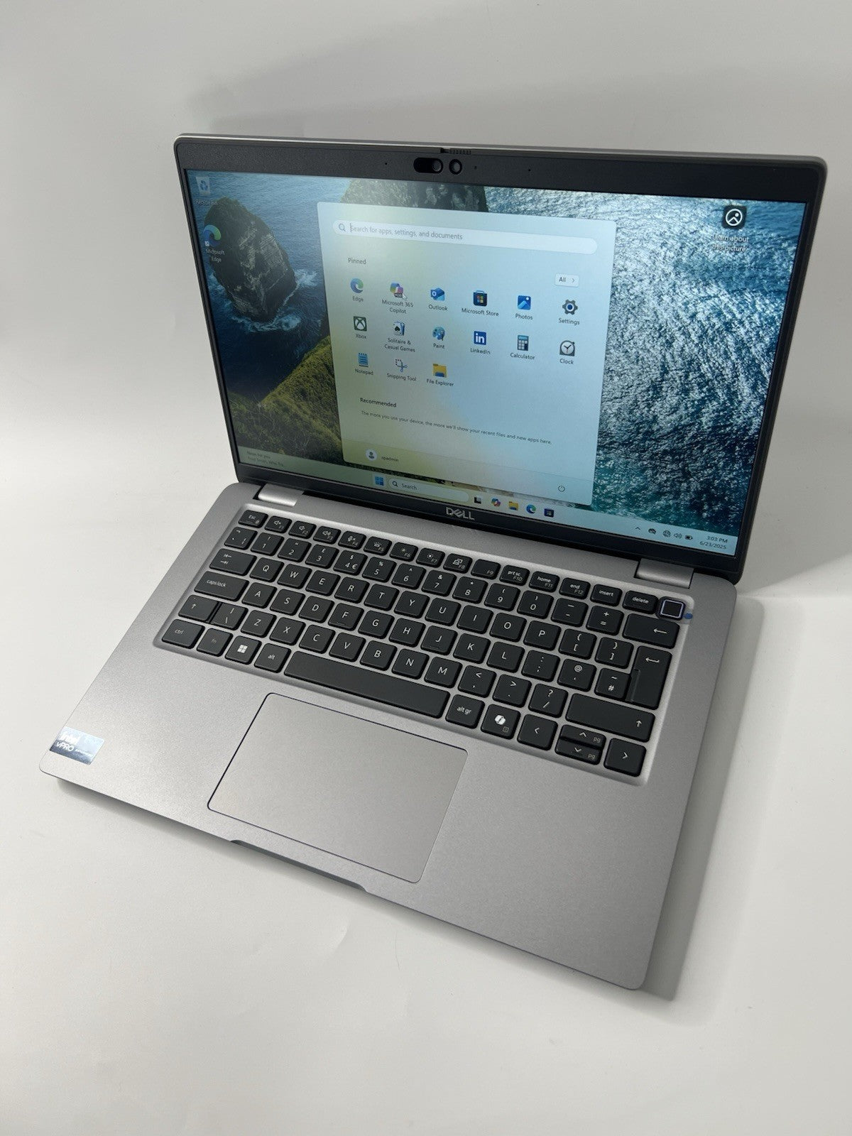 Dell Latitude 5450 14" Laptop Intel Ultra 7 165U 32GB RAM  512GB SSD Windows 11