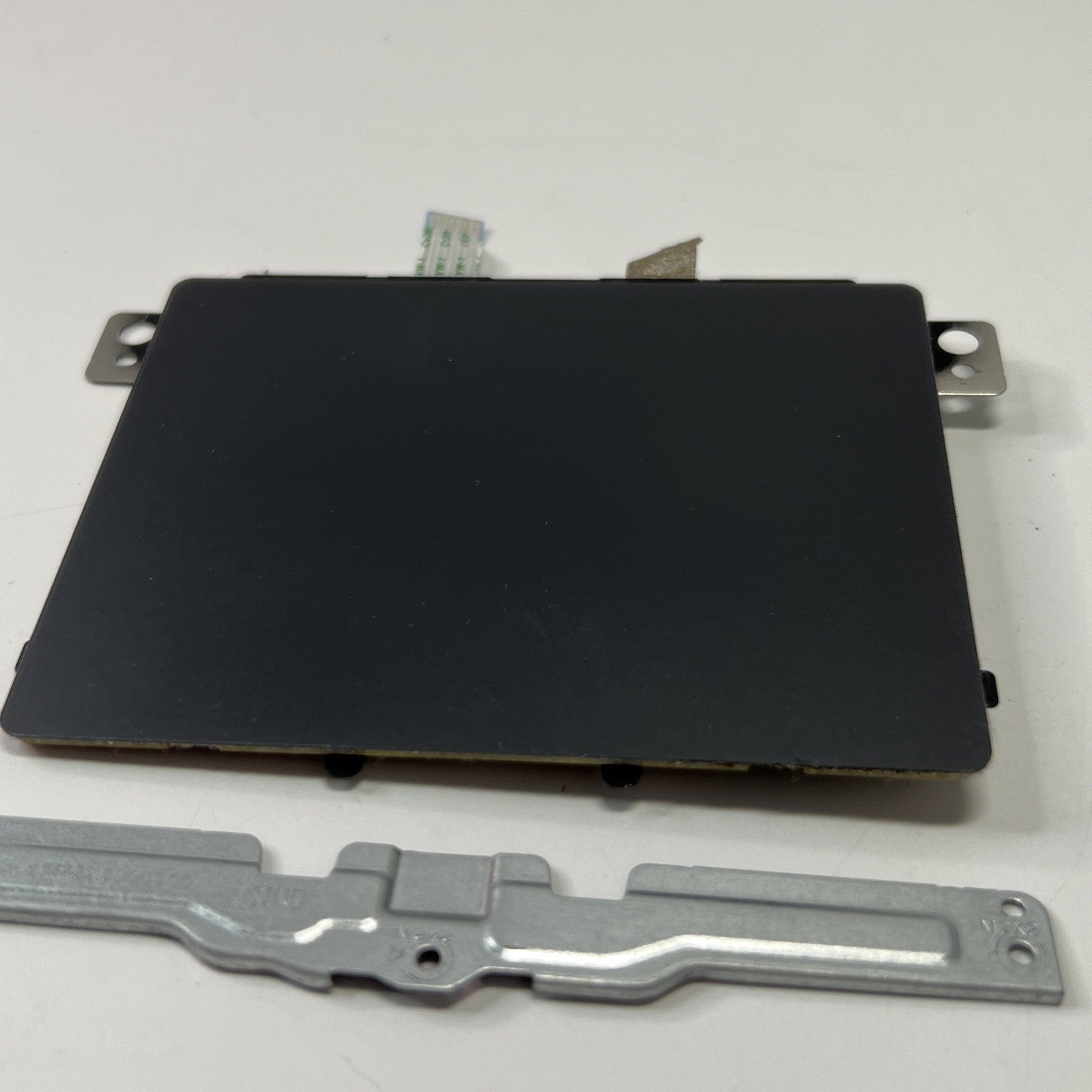 Genuine Dell Inspiron 3505 Genuine Touchpad Trackpad + Cable + Screws 0C9G5M