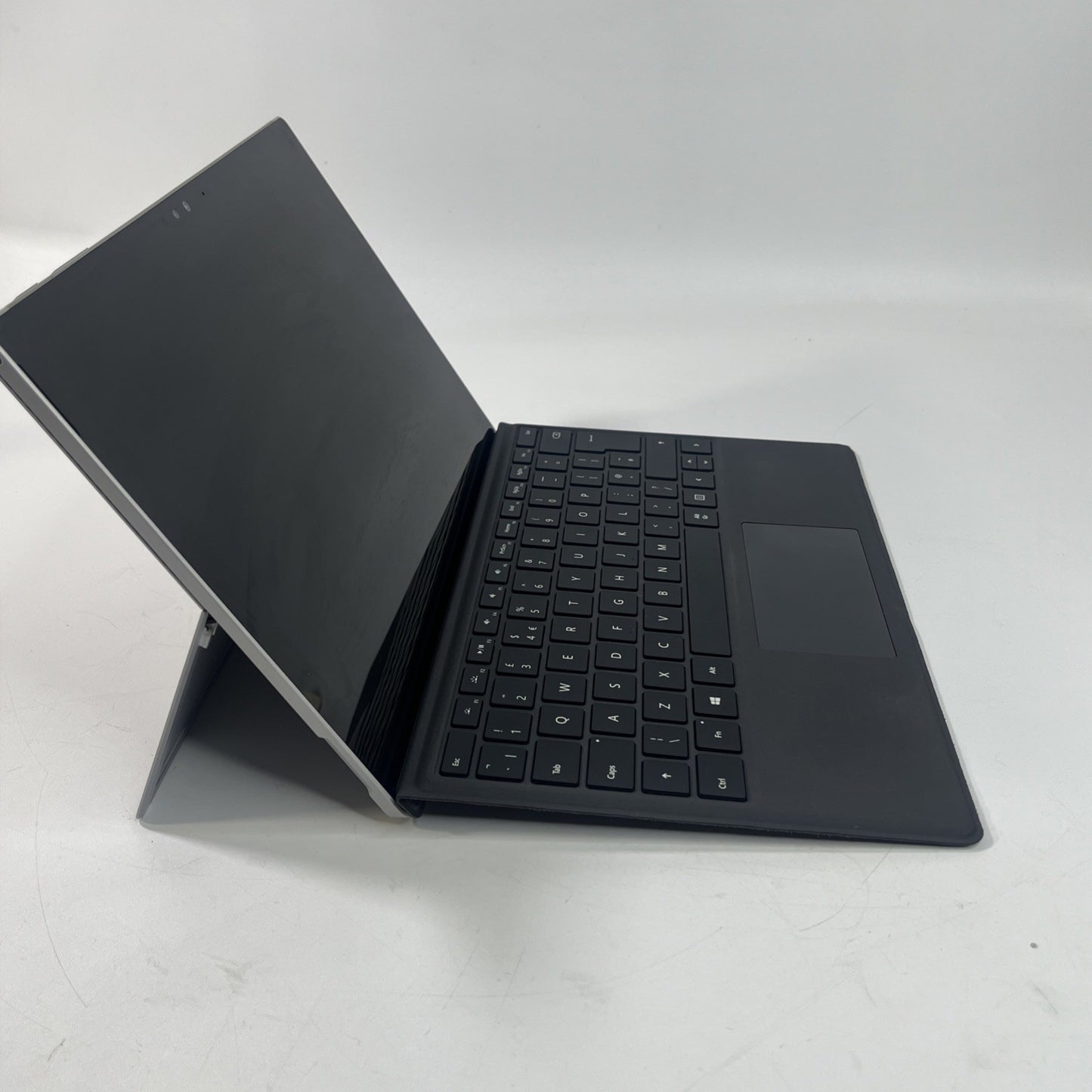 Microsoft Surface Pro 4 12.3” Intel i5-6300U  8GB RAM 256GB SSD & Keyboard