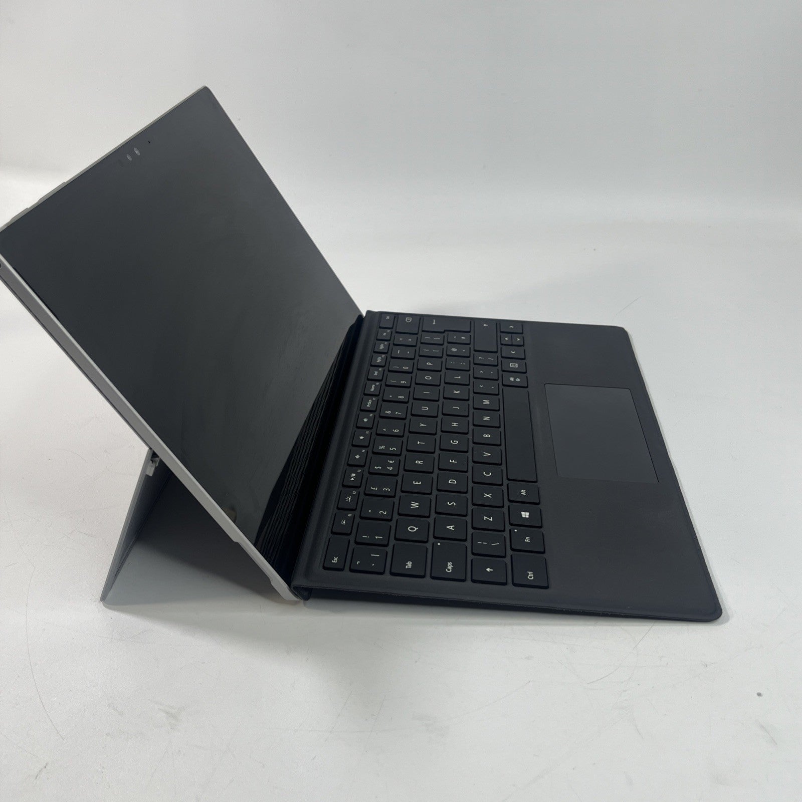Microsoft Surface Pro 4 12.3” Intel i5-6300U  8GB RAM 256GB SSD & Keyboard