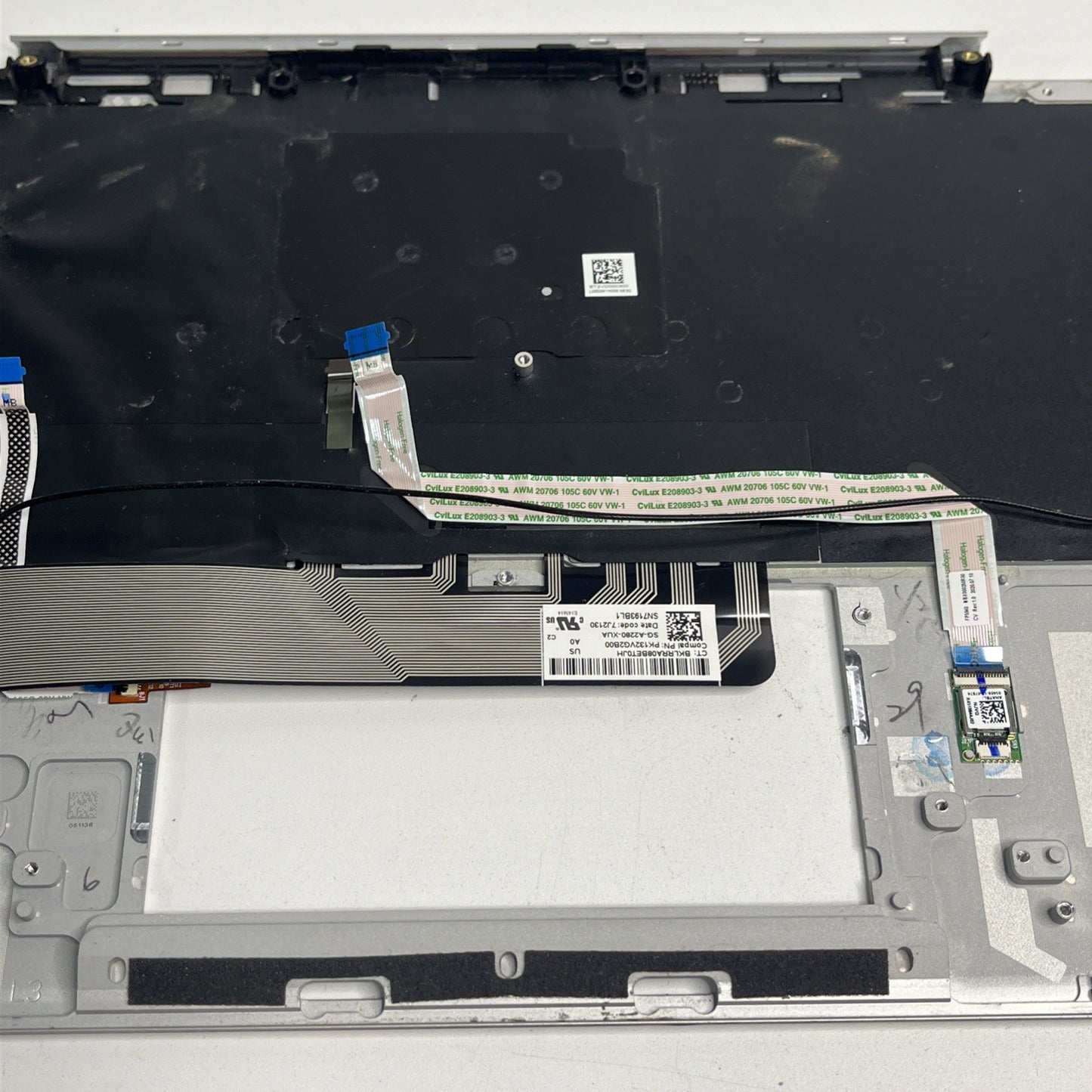 Genuine HP EliteBook x360 1040 G7 M16931-031 Backlit UK Keyboard Palmrest