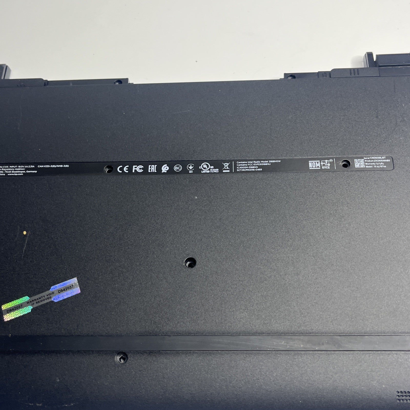 Genuine Black Hp Notebooks 15-AY167SA Bottom Base Cover Case AP1EM000600