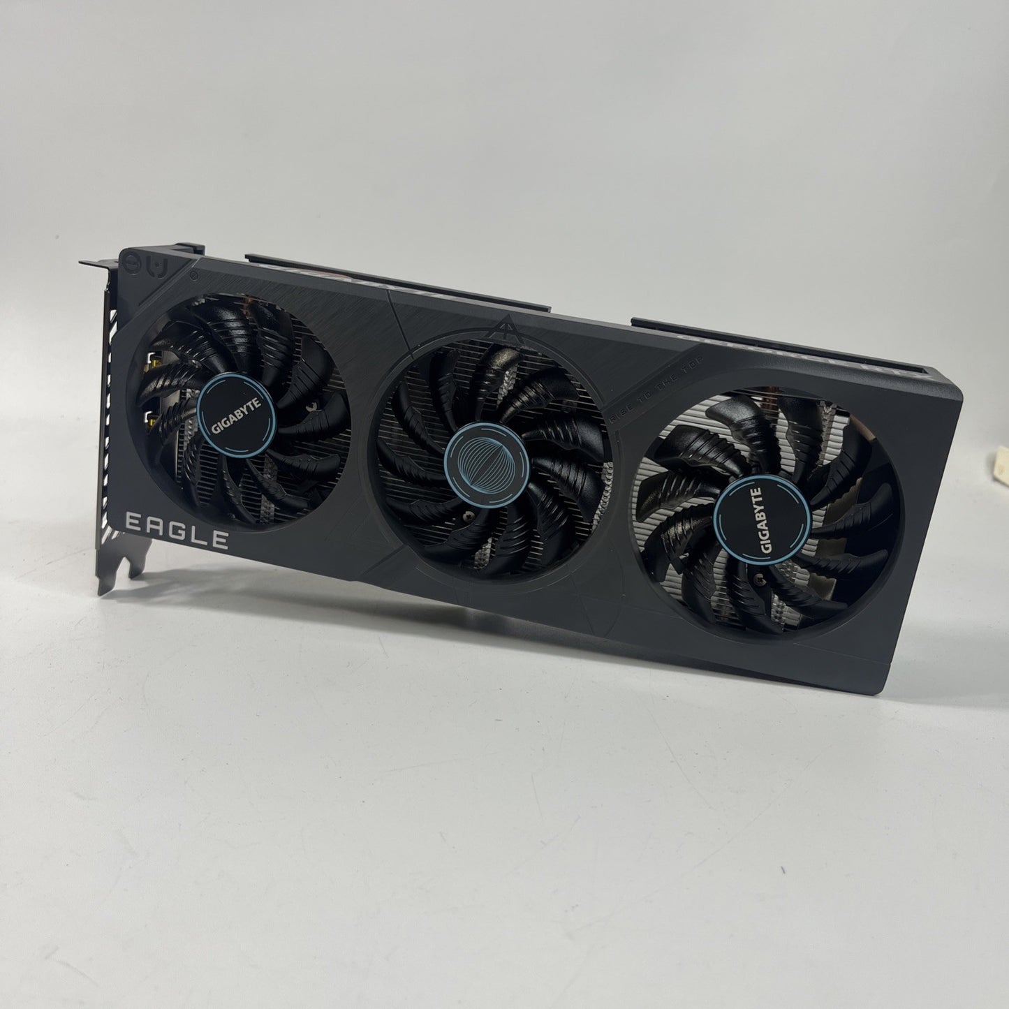 GIGABYTE GeForce RTX 4060  Ti Eagle OC 8GB GDDR6X . Dead