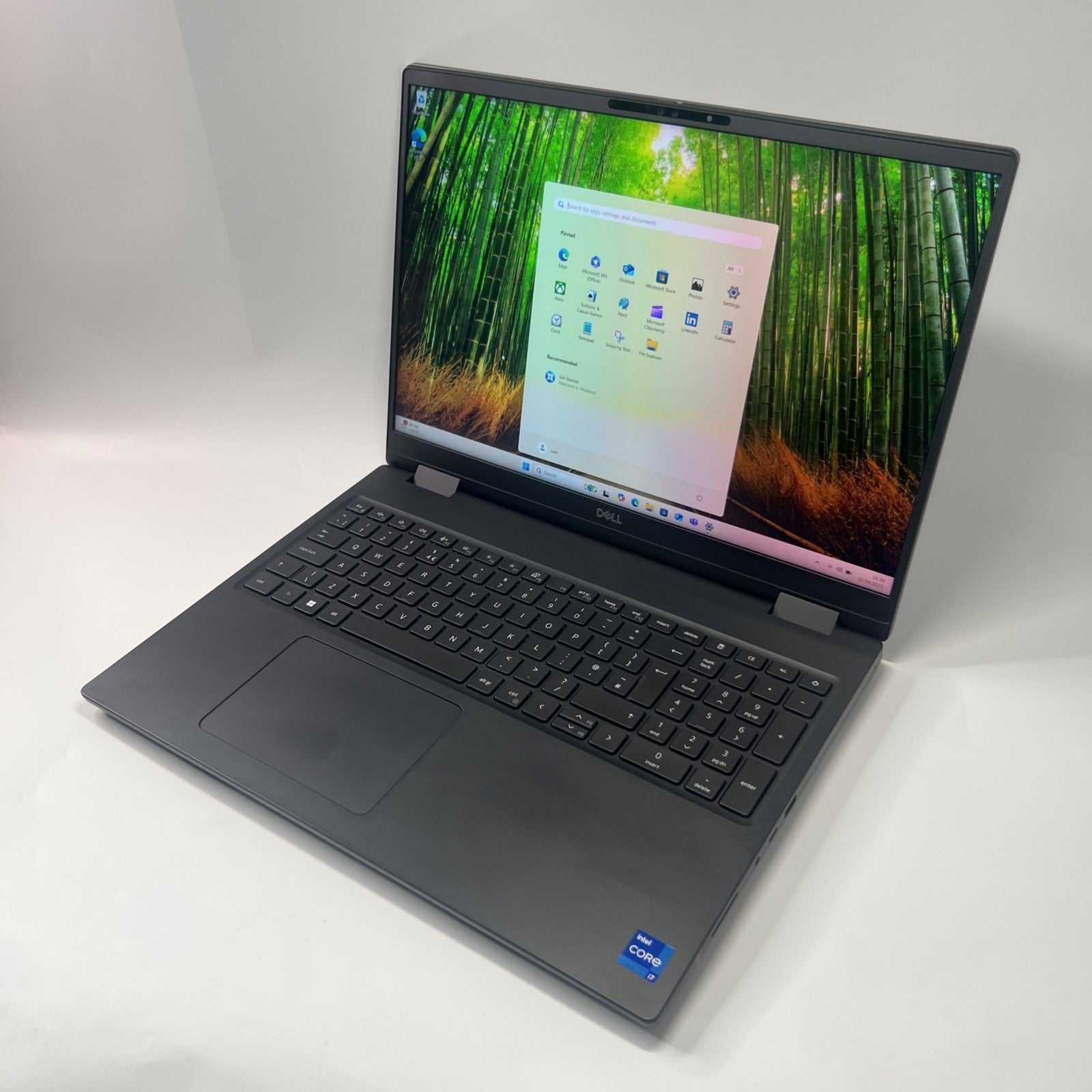 Dell Precision 7670 Mobile Workstation i7-12850HX 16GB RAM 512GB SSD RTX A2000