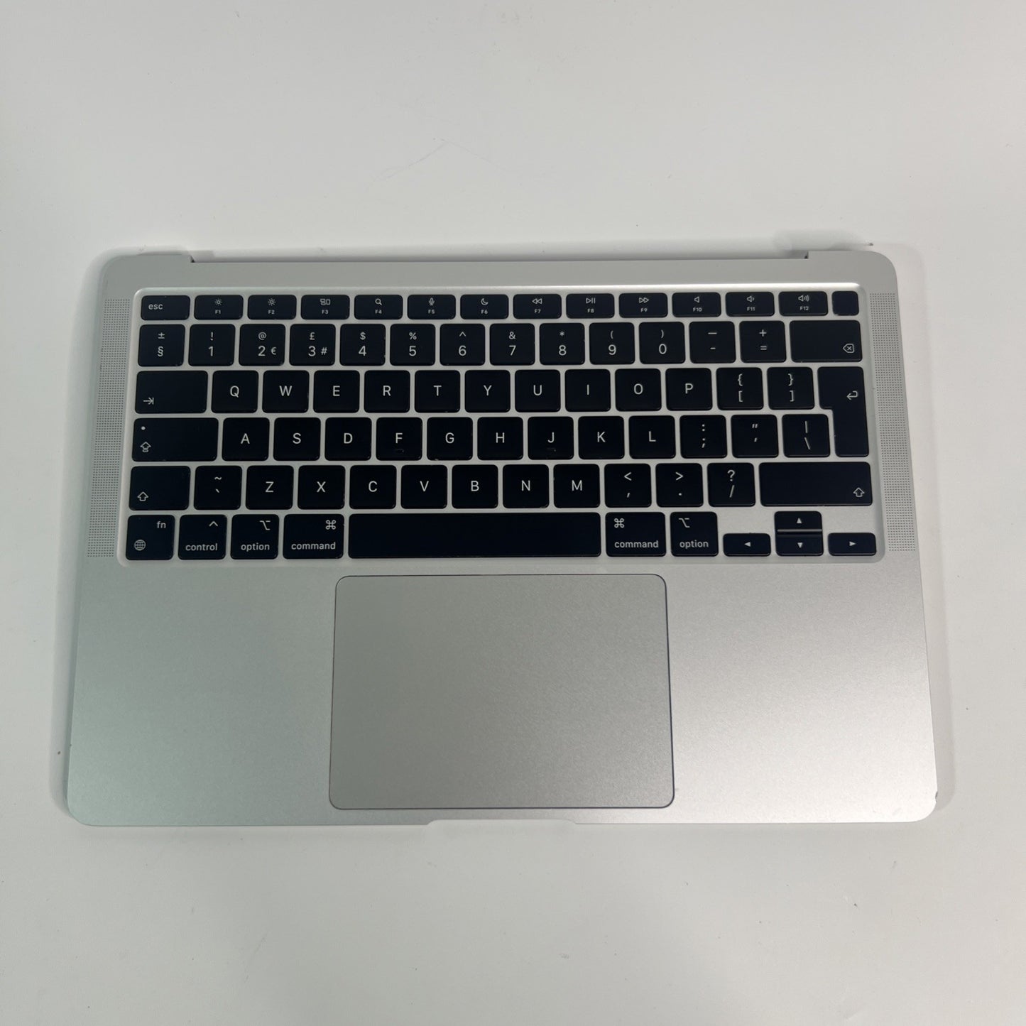 Apple MacBook Air A2337 Palmrest / Top Case – Silver – EMC 3598 – Grade B