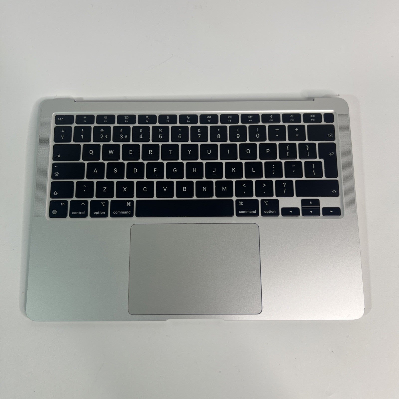 Apple MacBook Air A2337 Palmrest / Top Case – Silver – EMC 3598 – Grade B