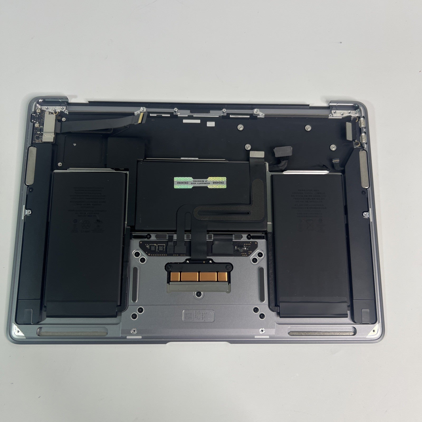 Apple MacBook Air A2337 Palmrest / Top Case – Space Grey – EMC 3598 – Grade B