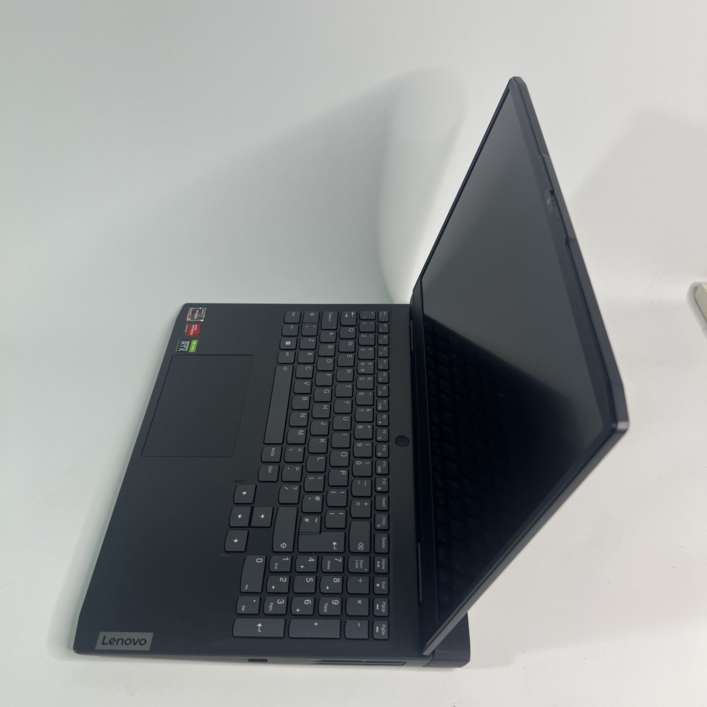 Lenovo IdeaPad Gaming 3 15ARH7 – Ryzen 5 6600H – RTX 3050 512GB SSD 16GB RAM