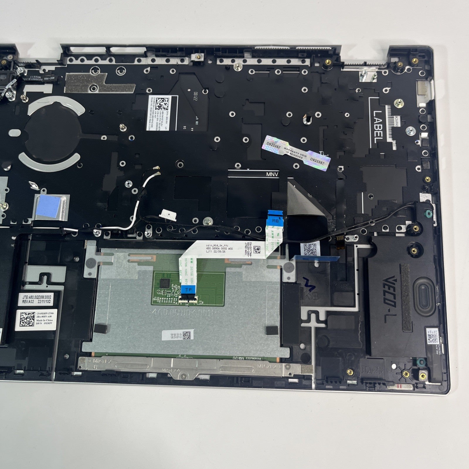 Genuine Sliver Dell Inspiron 14 7420 Palmrest, Touchpad & Speakers CN-06GV5K