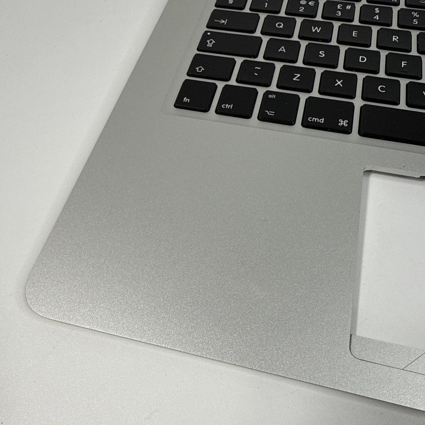 Macbook AIR 13” A1466 2013 2014 2015 2017 UK Keyboard Palmrest Assembly