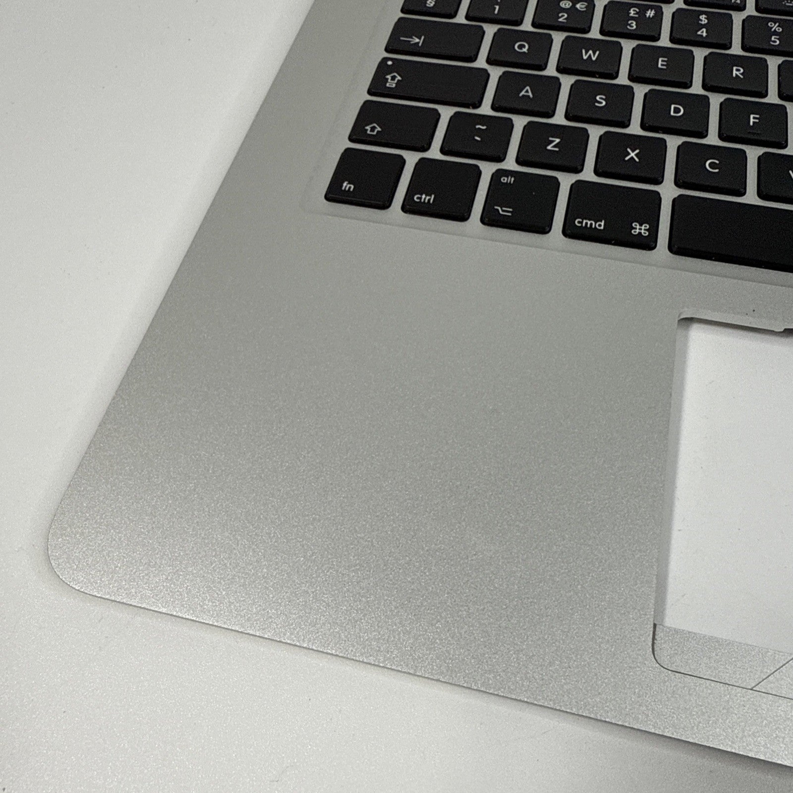 Macbook AIR 13” A1466 2013 2014 2015 2017 UK Keyboard Palmrest Assembly