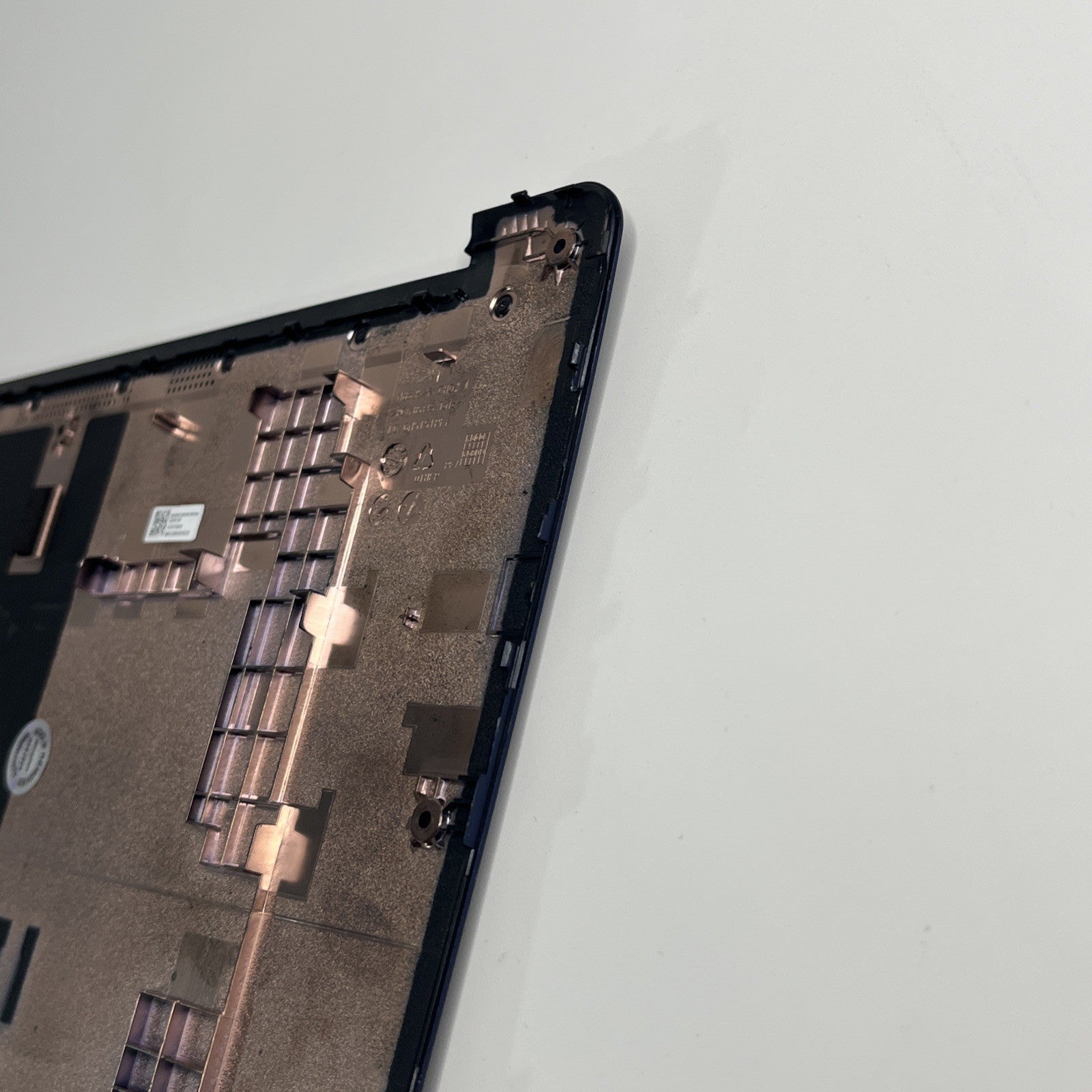 Lenovo IP Slim 3 Chrome 14M868 Bottom Cover 5CB1L30389 HQ2073136V000 Grade B