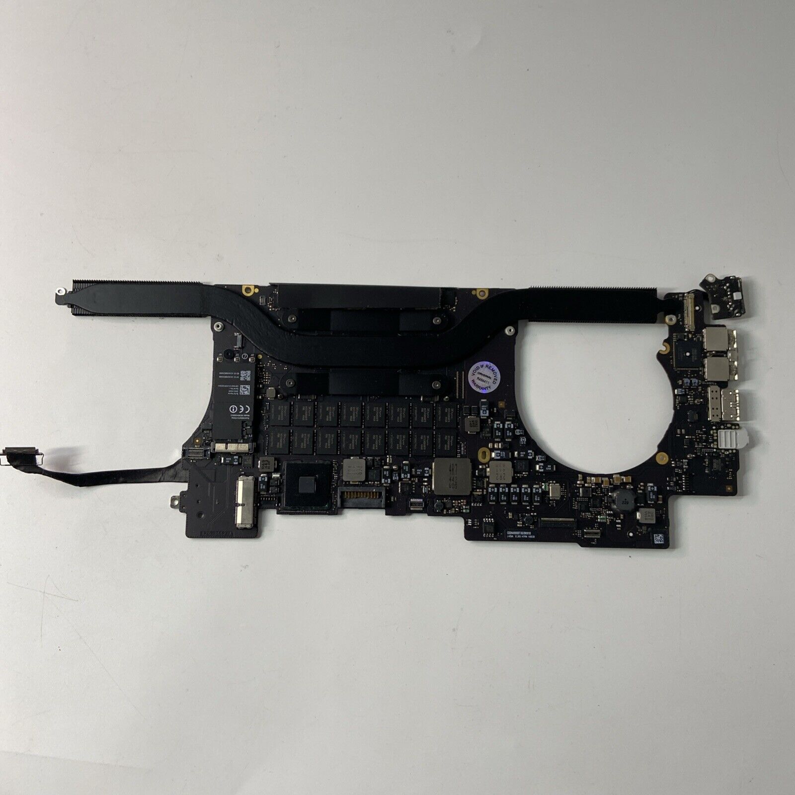 MacBook Pro A1398 Mid 2014 Logic Board 2.8GHz Core i7 16GB M370X 820-00426-A