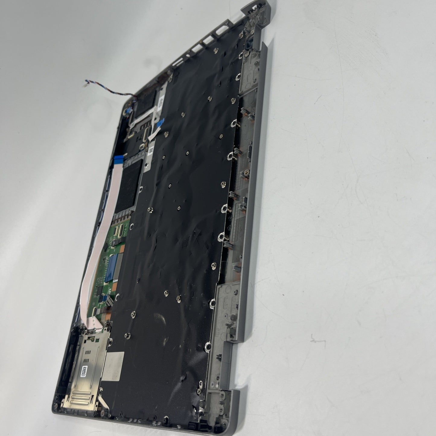 Genuine DELL LATITUDE 5510 Palmrest,keyboard,touchpad & Speakers.