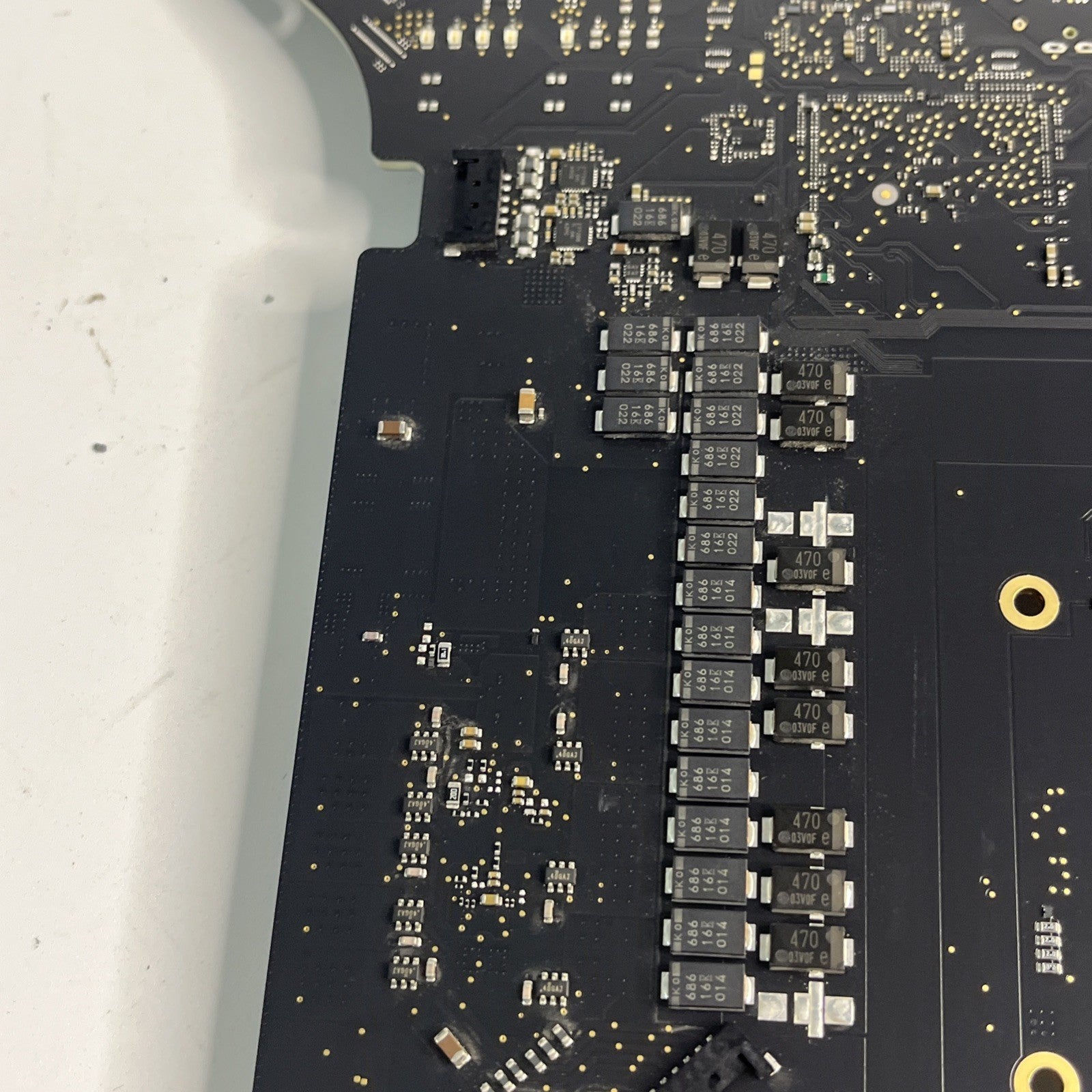 Apple iMac 27” Retina 5K Logic Board 2020A2115 EMC 3442 And Heatsink. No CPU.