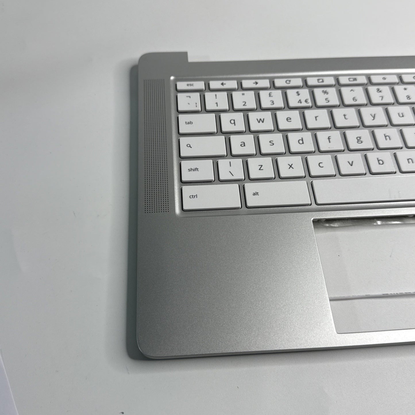 HP Chromebook 14A-NA0001sa Palmrest Cover Keyboard UK Sliver Speakers Genuine