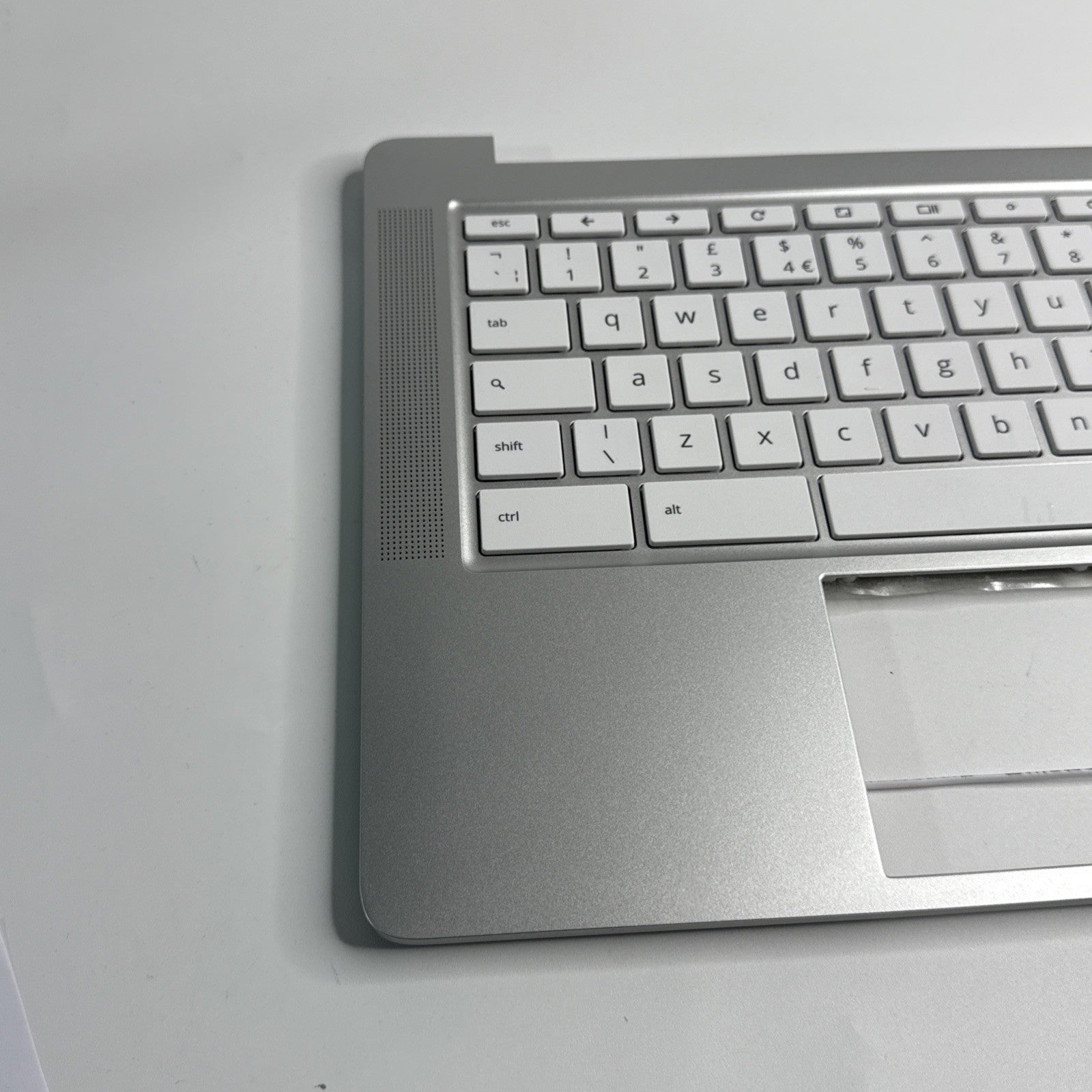 HP Chromebook 14A-NA0001sa Palmrest Cover Keyboard UK Sliver Speakers Genuine