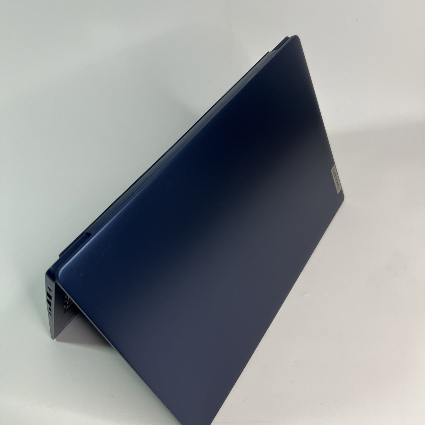 Lenovo IdeaPad Slim 3 15IAH i5-12450H 8GB RAM 256GB SSD Windows 11 Warranty