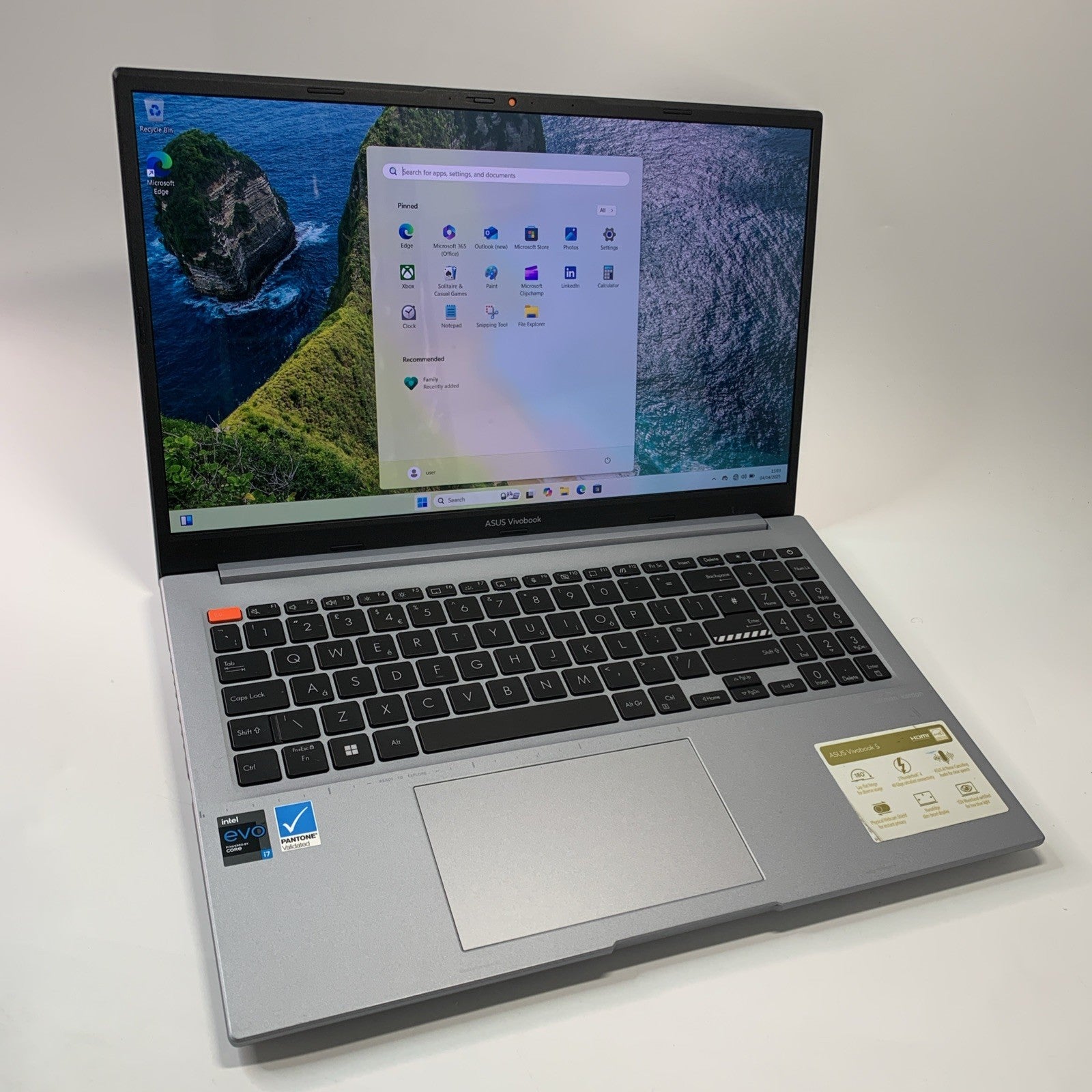 ASUS Vivobook S15 K3502ZA 15.6 OLED Laptop Intel i7-12700H 16GB RAM 256GB SSD