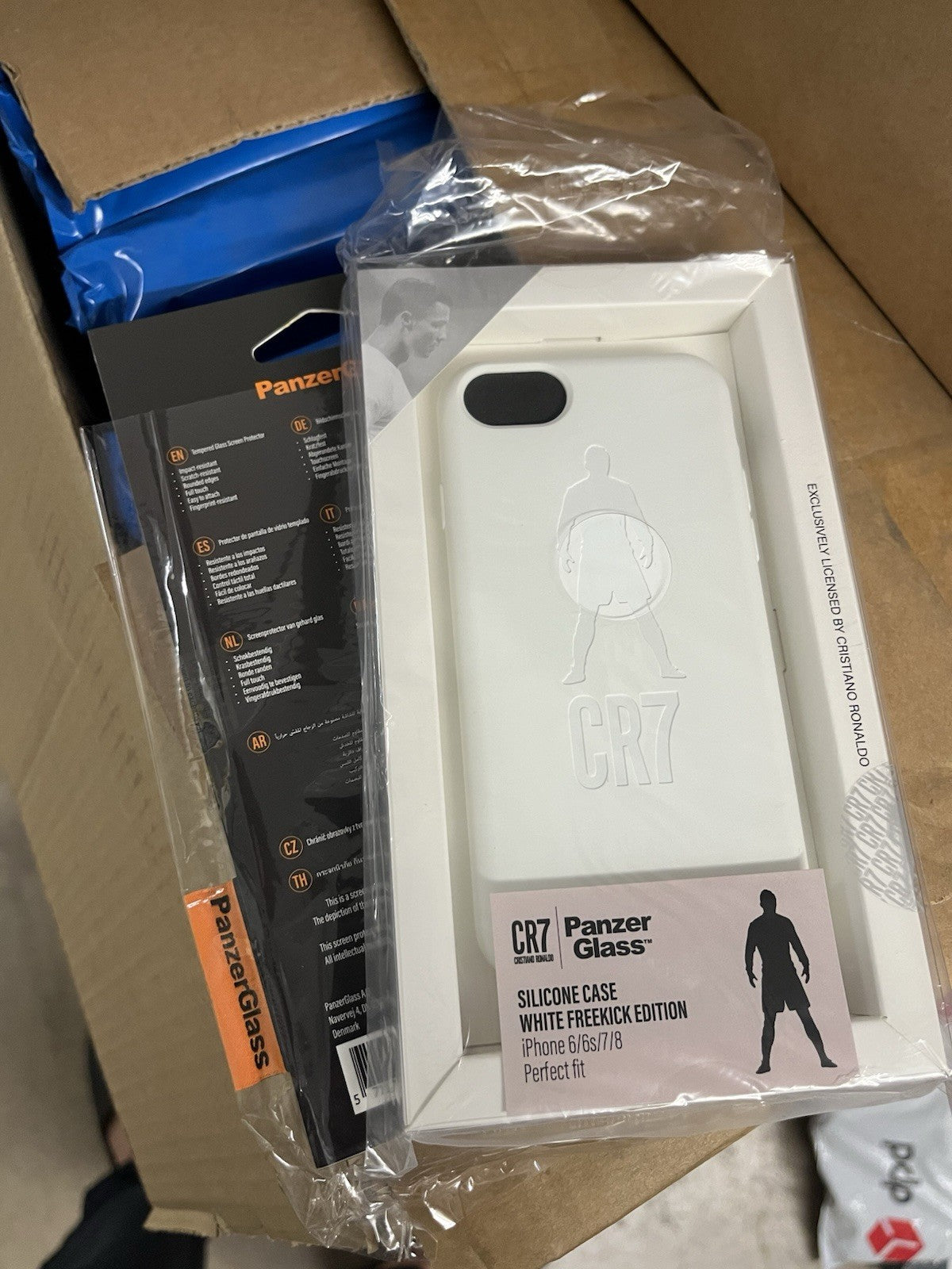 Job Lot For Phone Tablet Cases( Ipads, Samsung, IPhone)& Screen Protectors.+700