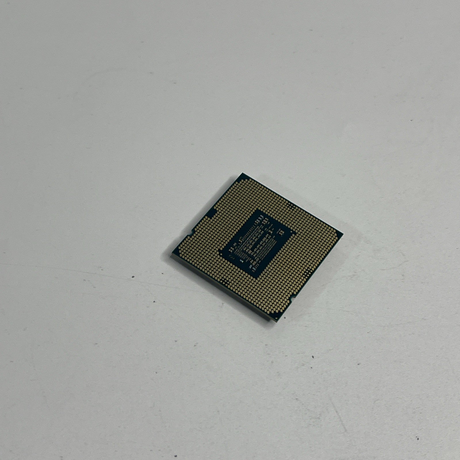 Genuine Apple iMac 27" Retina 5K 2020a2115 CPU i5-10500 3.10 GHZ.