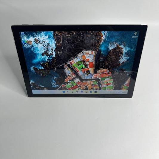 Microsoft Surface Pro 7 – i5-1035G4 8GB RAM 128GB SSD Windows 11 Grade C
