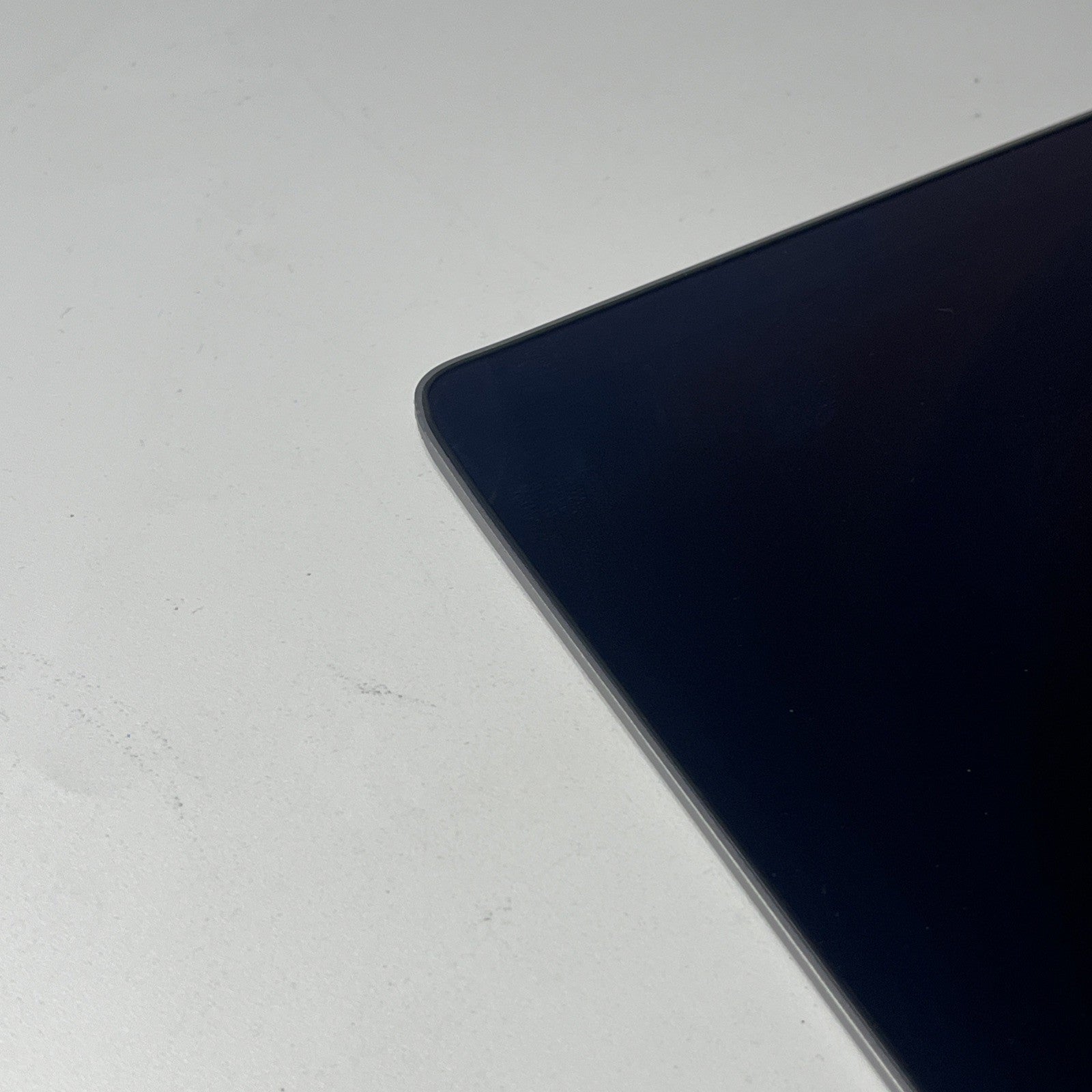 Genuine Apple MacBook Pro A2141 16" Display Assembly Screen. cracked From Side.