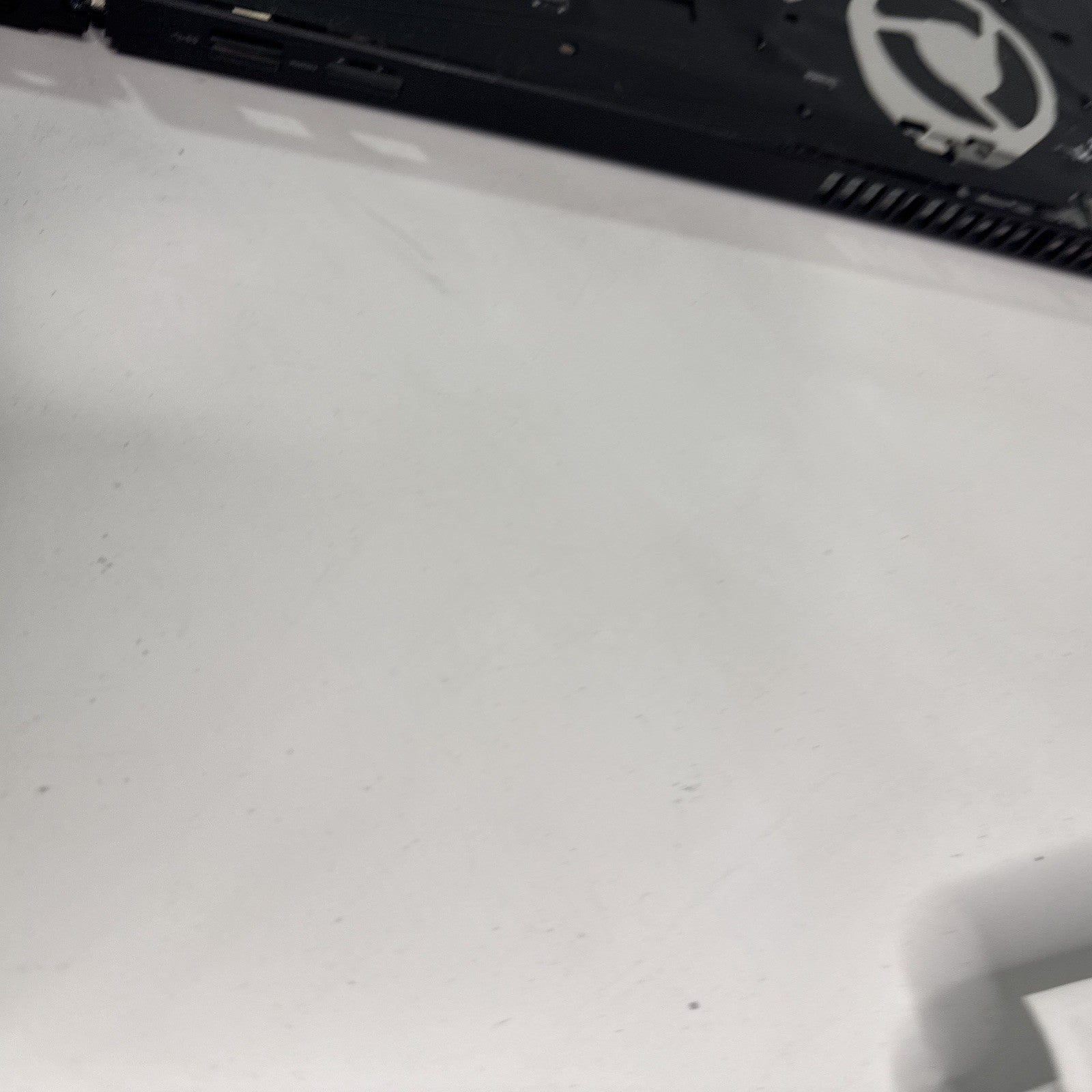 Genuine Dell Latitude 5590 Palmrest,speaker & Keyboard I Key Missing