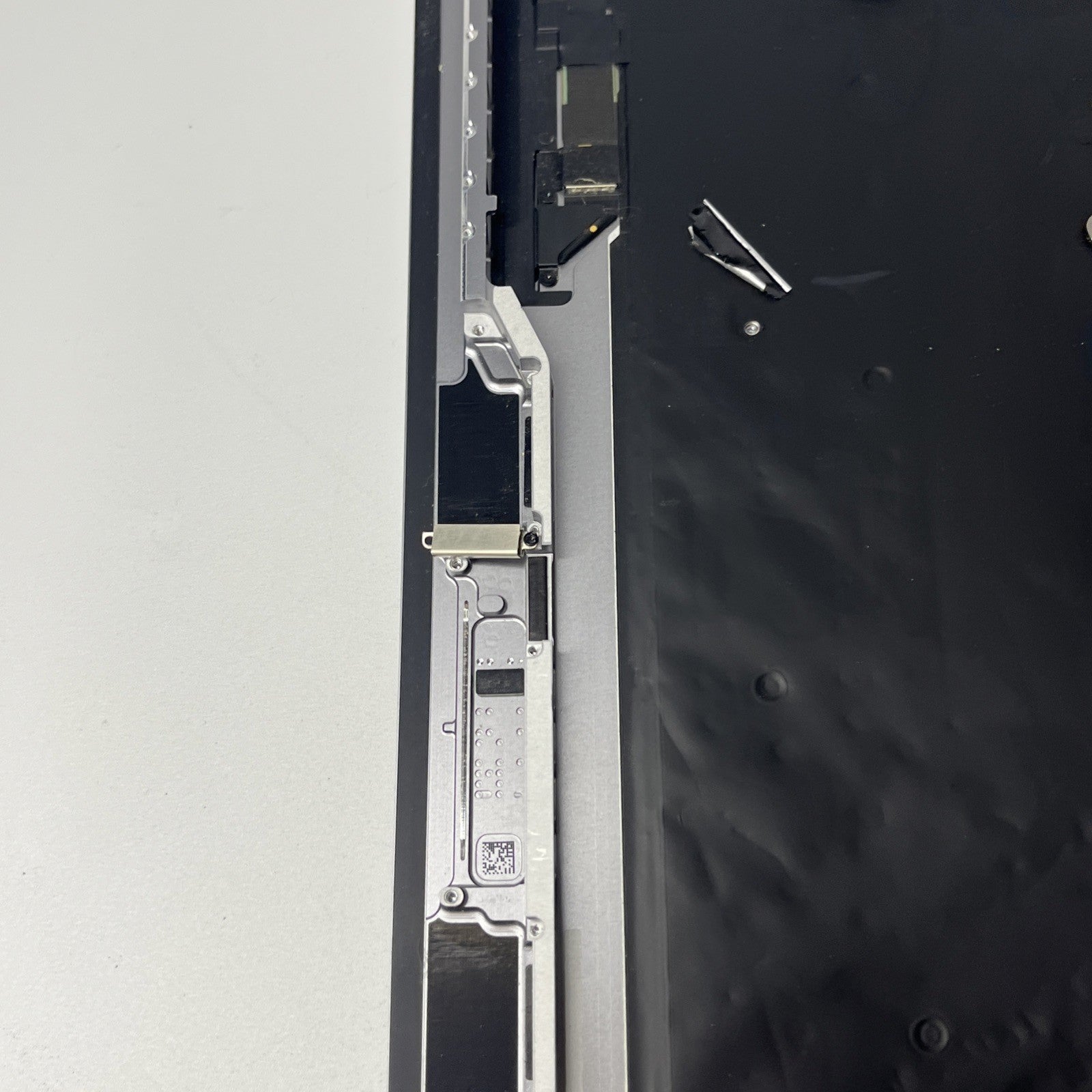 Genuine MacBook Pro16" A2141-2019 Palmrest keyboard Trackpad.  Bit Crack At Side