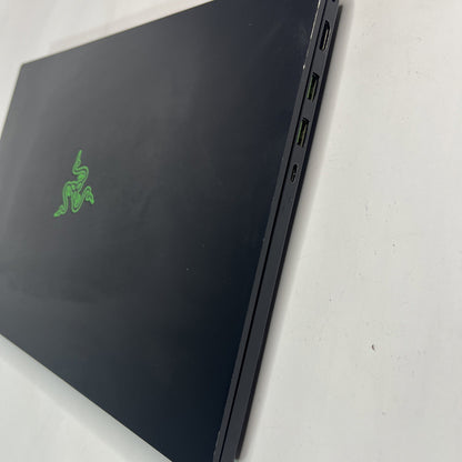 Razer Blade 15 RZ09-0328 I7-10th GEN RTX 2060 16 GB RAM 512GB SSD GOOD BATTERY