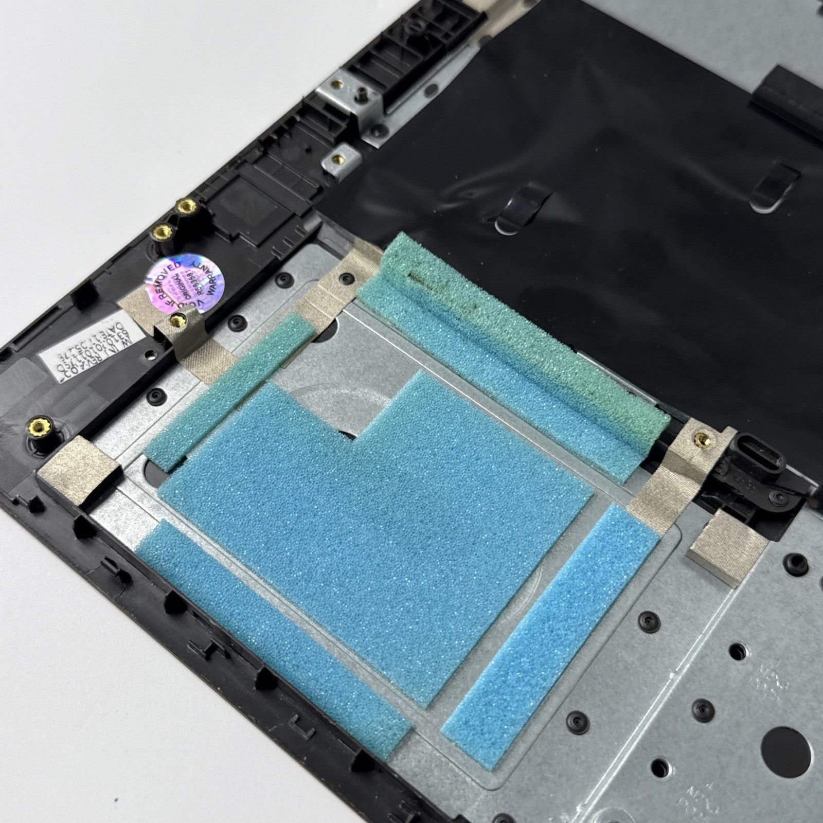 Lenovo Thinkpad L470 Palmrest UK Keyboard (KEY MISSING) Black