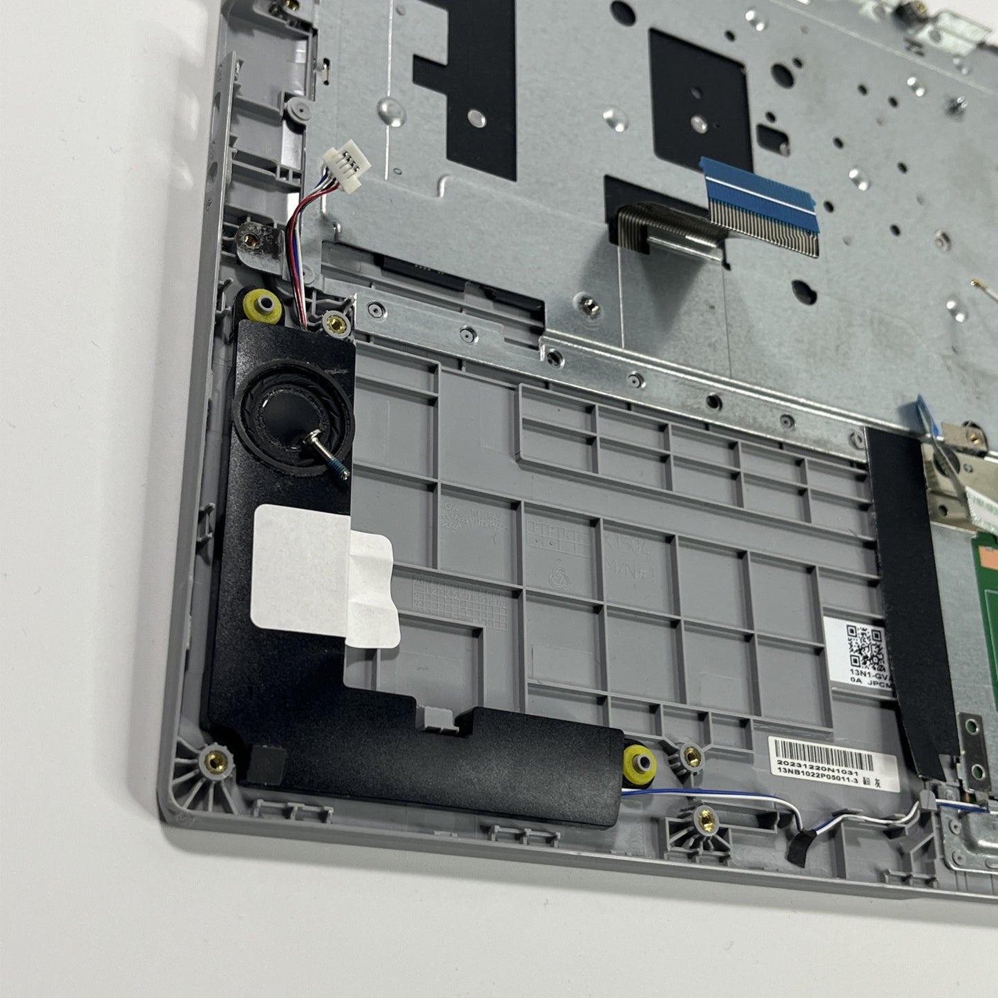 Genuine Silver Asus VB 15 X1504ZA Palmrest, Keyboard& Speaker 13N1-GVA0C01.