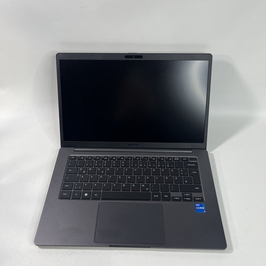 SAMSUNG Galaxy Book2 14” i5-12th GEN 8GB RAM 256GB NVME SSD battery100%. Grade A