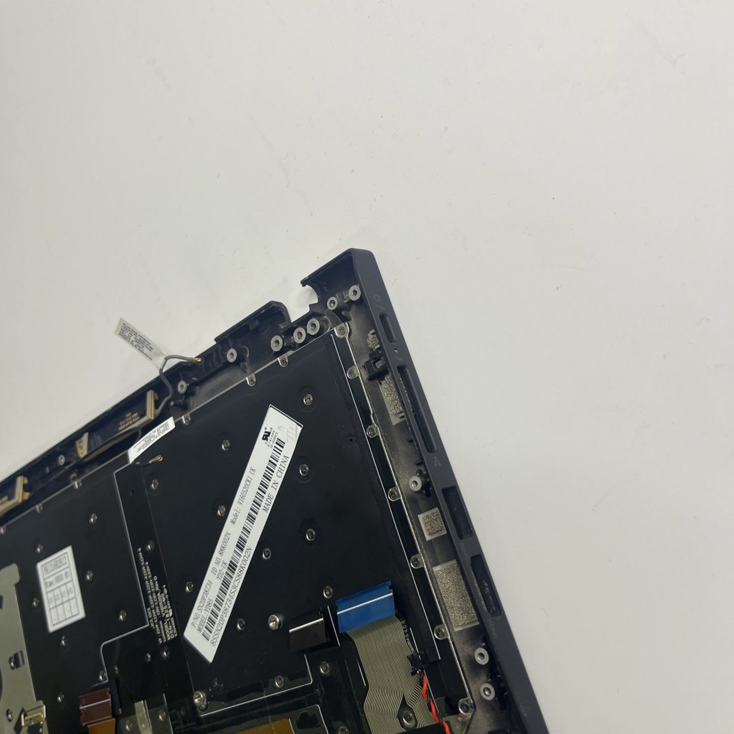Genuine Lenovo ThinkPad X1 Carbon 6th Gen Complete UK Palmrest. Missing Keys