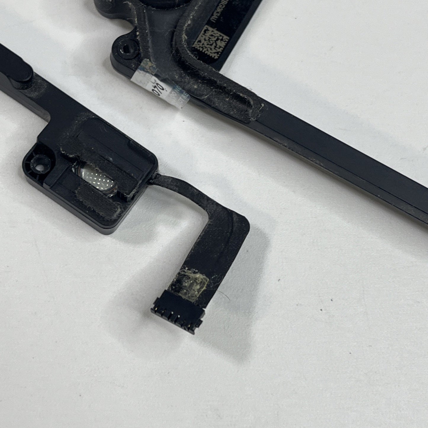 Genuine Apple Macbook Pro 13" A1502 2017 Speakers Pair Left and Right