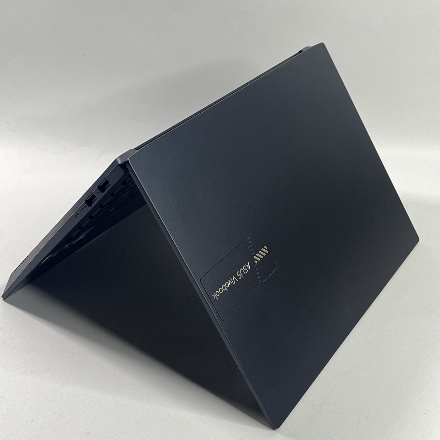 ASUS VivoBook 14Pro M3401QA 14In Ryzen 9 5900HX 16GB RAM 1Tb SSD Radeon Graphics
