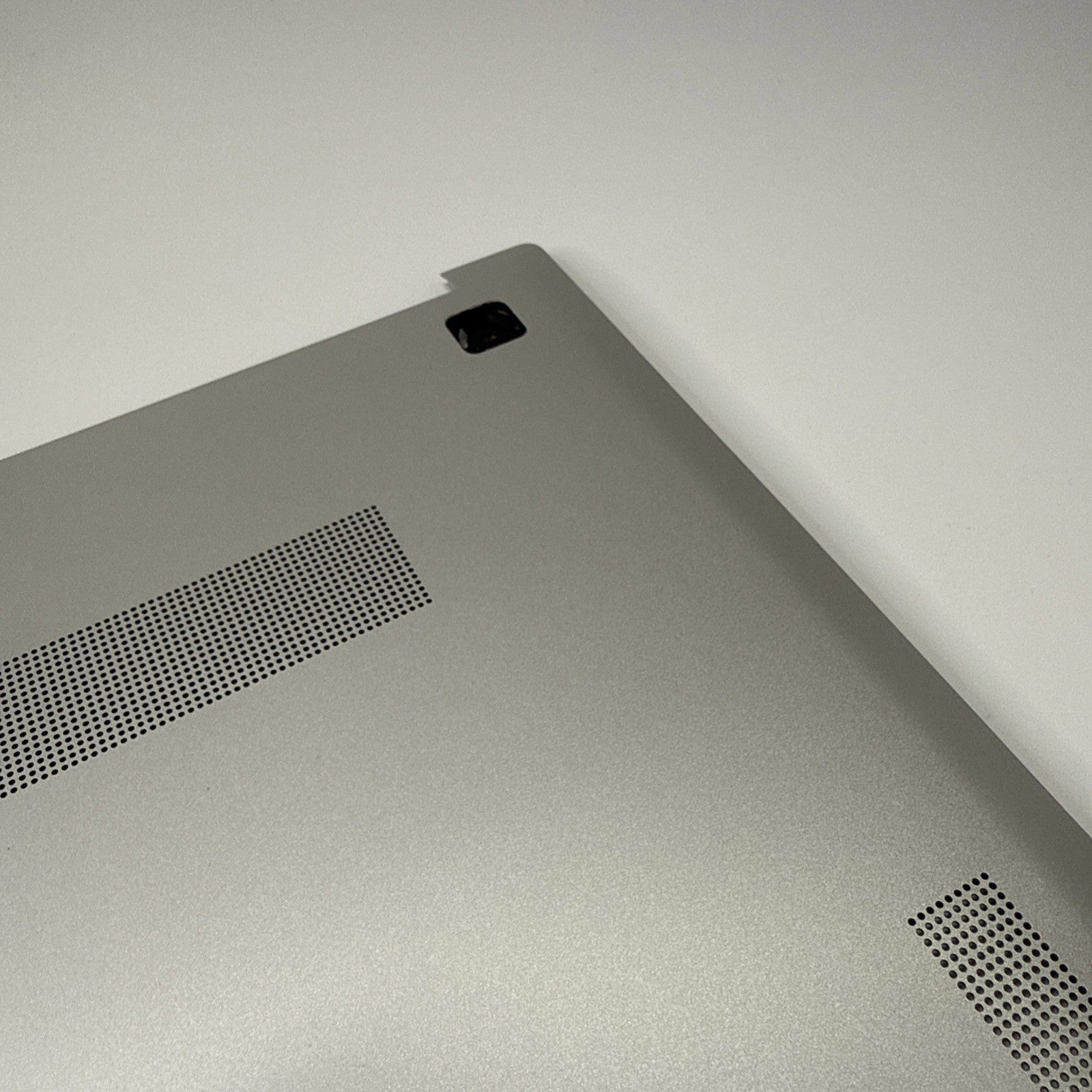 Samsung Galaxy Book NP750XDA NP755XDA Bottom Base Case Cover Silver