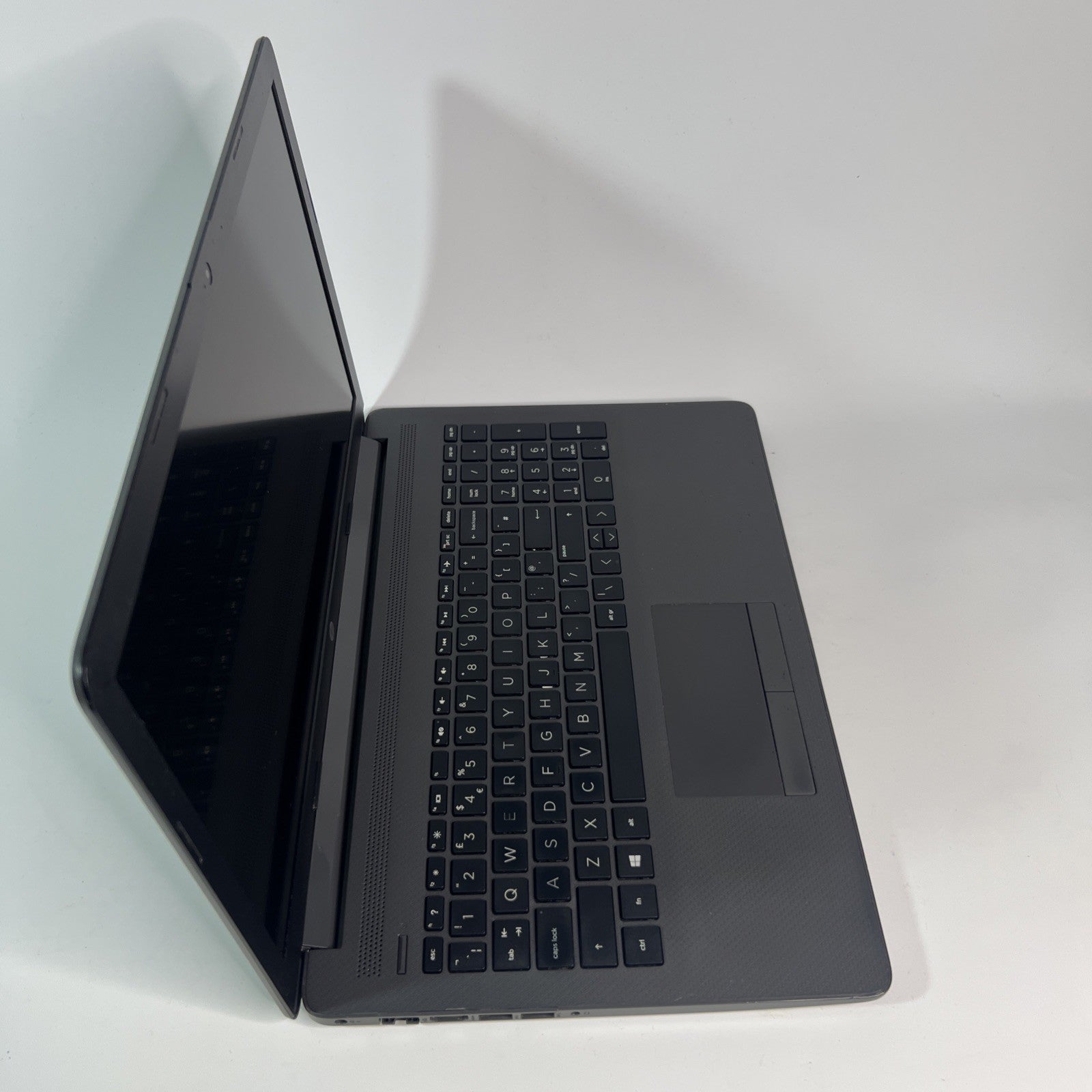 HP Notebook 255 G7 Ryzen 5-3500U 8GB RAM 256GB SSD Windows 11 Laptop.